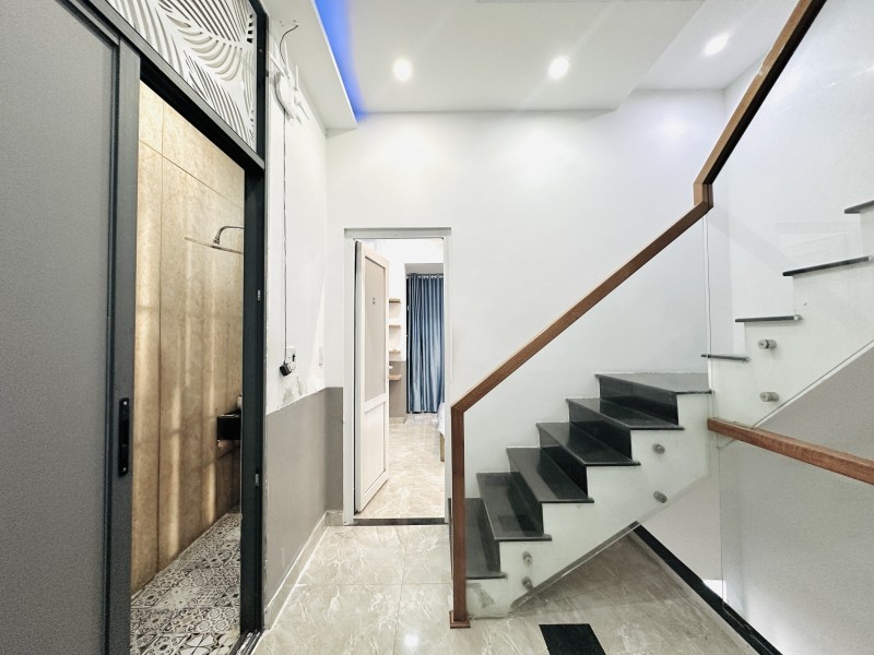 ♣ Lô Góc kiệt 60m ra MT Hàm Nghi 38m2, 3 tầng, 3PN,3.x tỷ