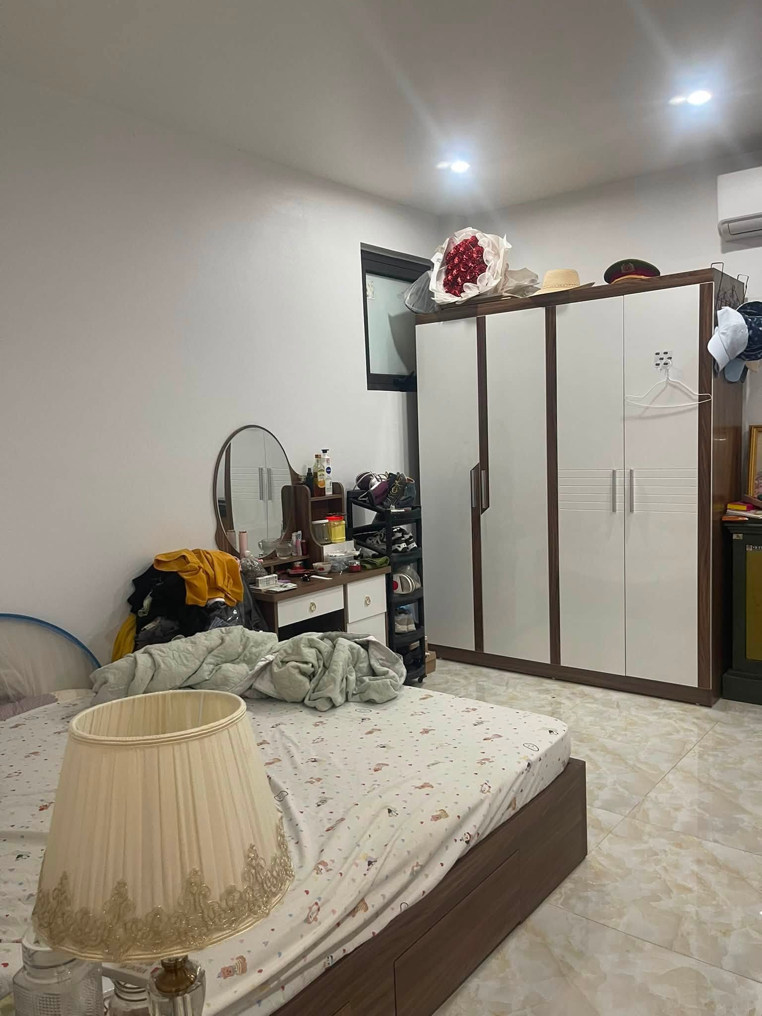 Bán nhà mặt phố Bát Đàn, 90m2, 4 tầng, mặt tiền 3.3m, 54.5 tỉ, dòng tiền 130 tr/th