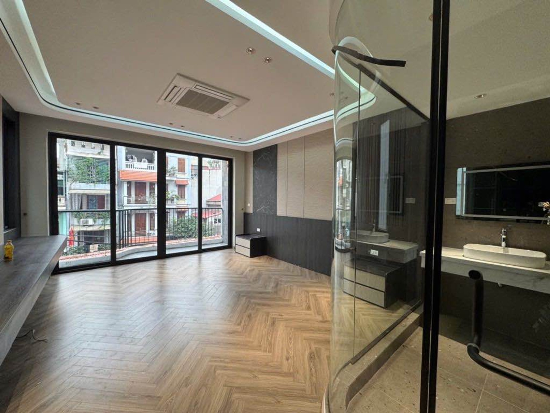 BÁN NHÀ SÀI ĐỒNG 55M2- 6 Tầng THANG MÁY- GARA Ô TÔ- 15.5 Tỷ