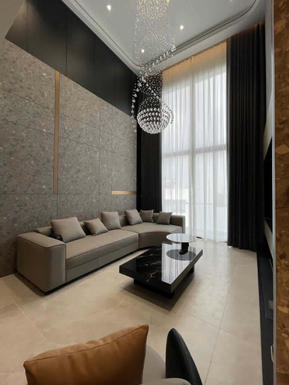 BÁN NHÀ PHỐ TRẠM 60M2- 6 Tầng THANG MÁY- Gara OTO- 18 Tỷ