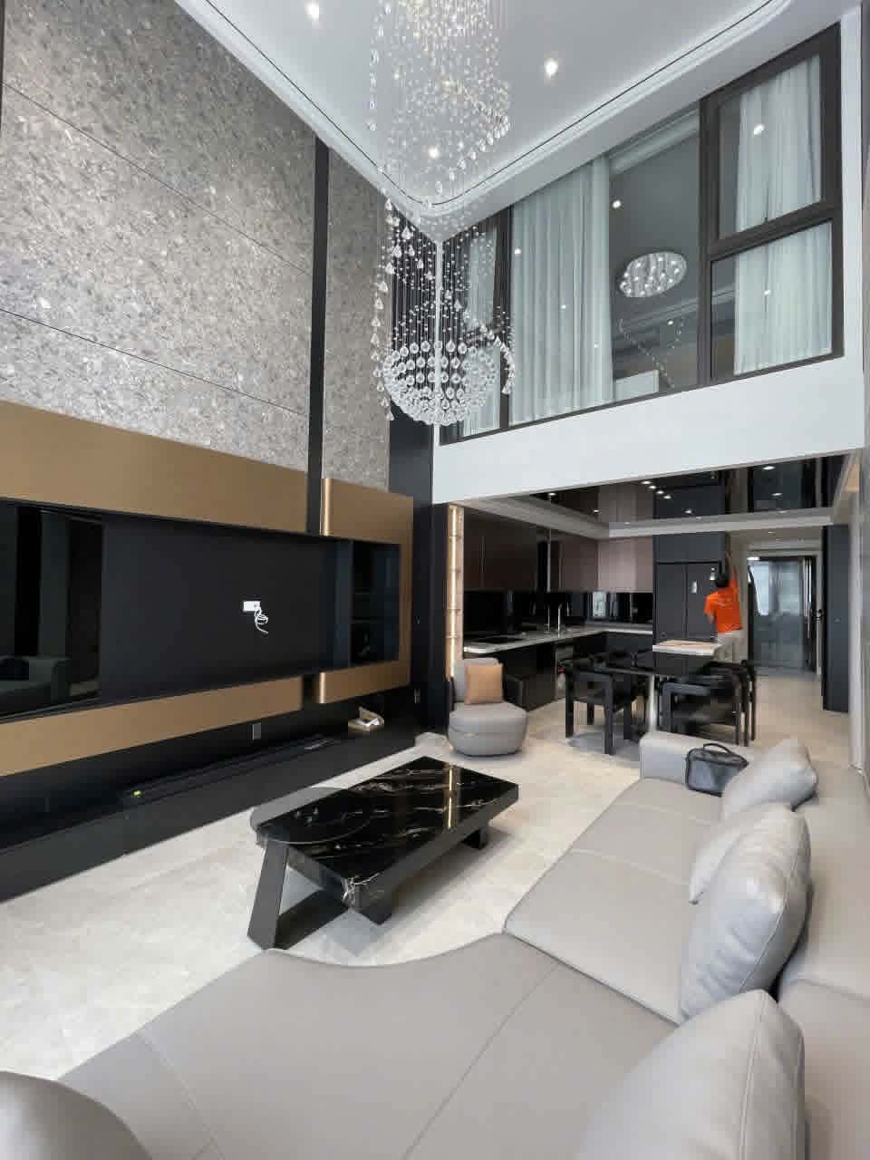 BÁN NHÀ PHỐ TRẠM 60M2- 6 Tầng THANG MÁY- Gara OTO- 18 Tỷ