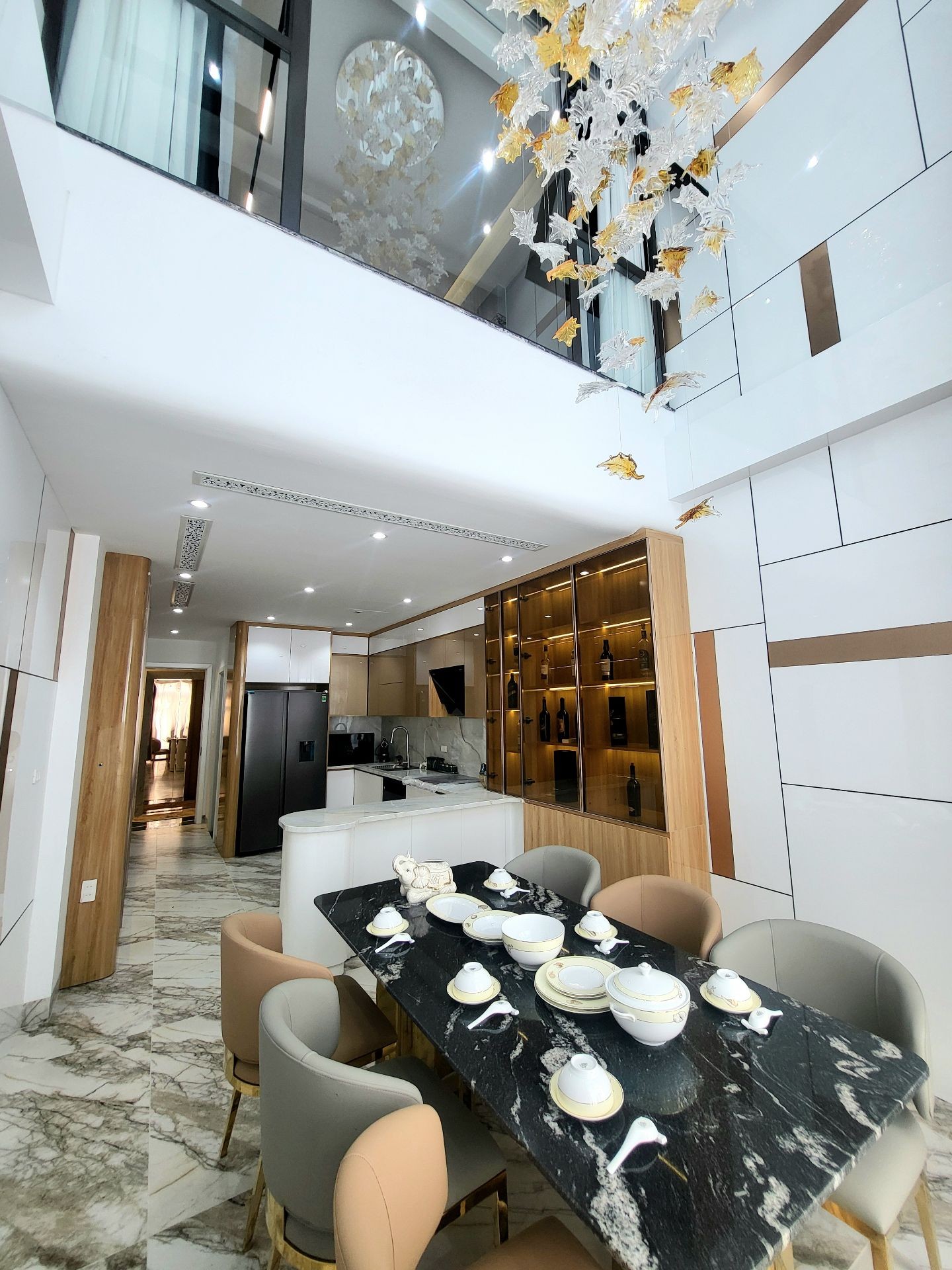 BÁN NHÀ PHÚC ĐỒNG 50M2- 8 Tầng THANG MÁY- VỈA HÈ- Ô TÔ TRÁNH- 18.2 Tỷ