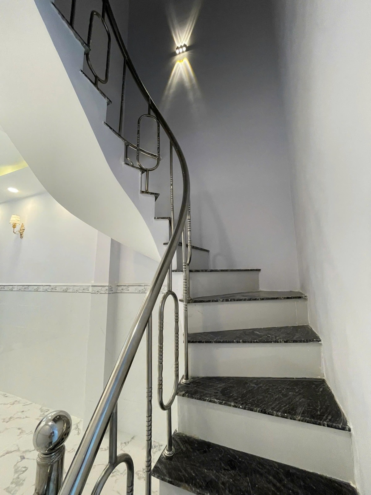 🆘🏠🔥🆘QUẬN 8, GẤP BÁN, GIẢM SÂU, GẦN MẶT TIỀN, MỚI ĐẸP, 40M2, 2TẦNG, NỞ HẬU, NHỈNH 3T-2