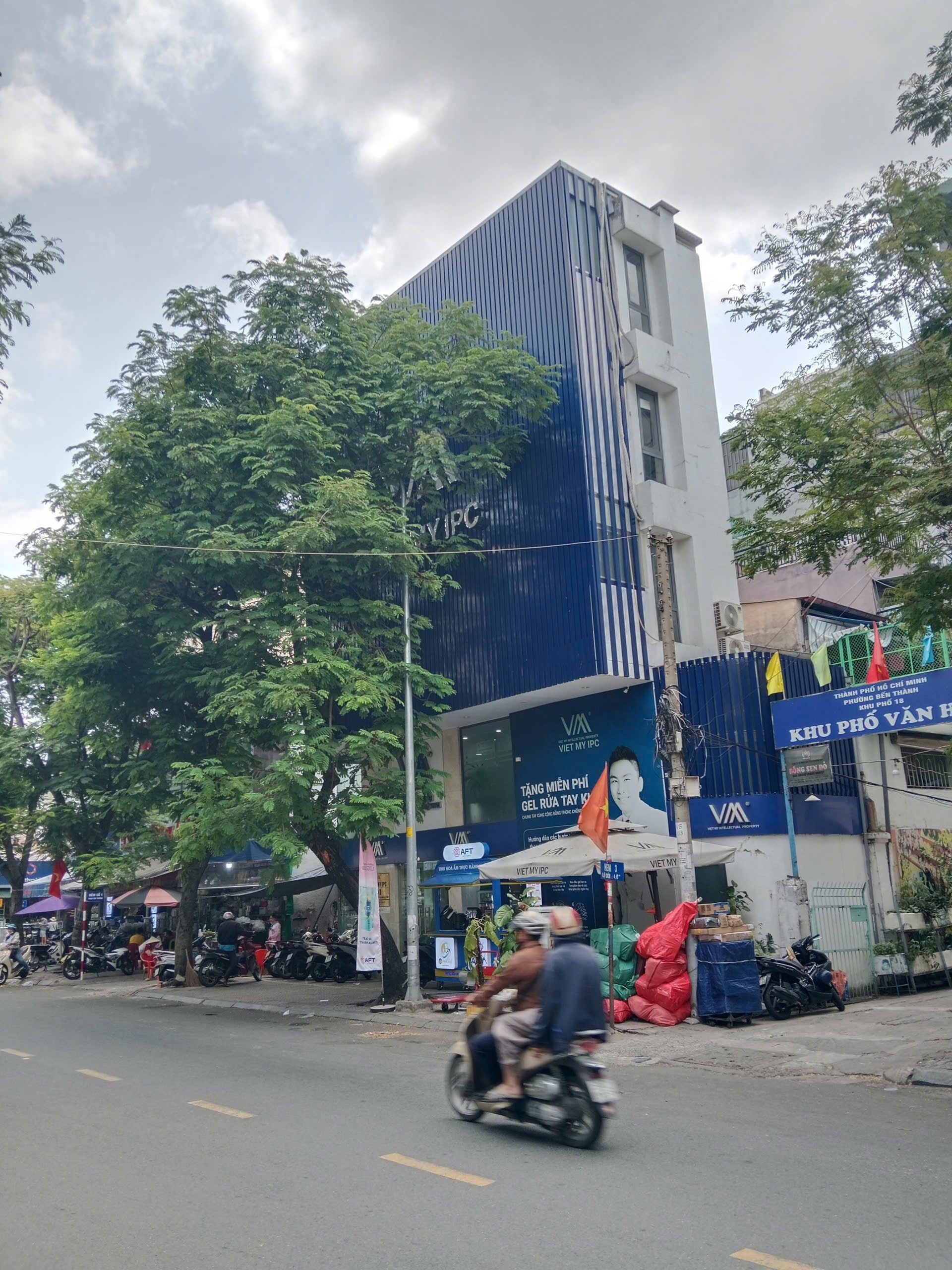 Bán nhà ngang 13.5m_MT ngay Yersin ,Q.1 - Gía: 30 tỷ