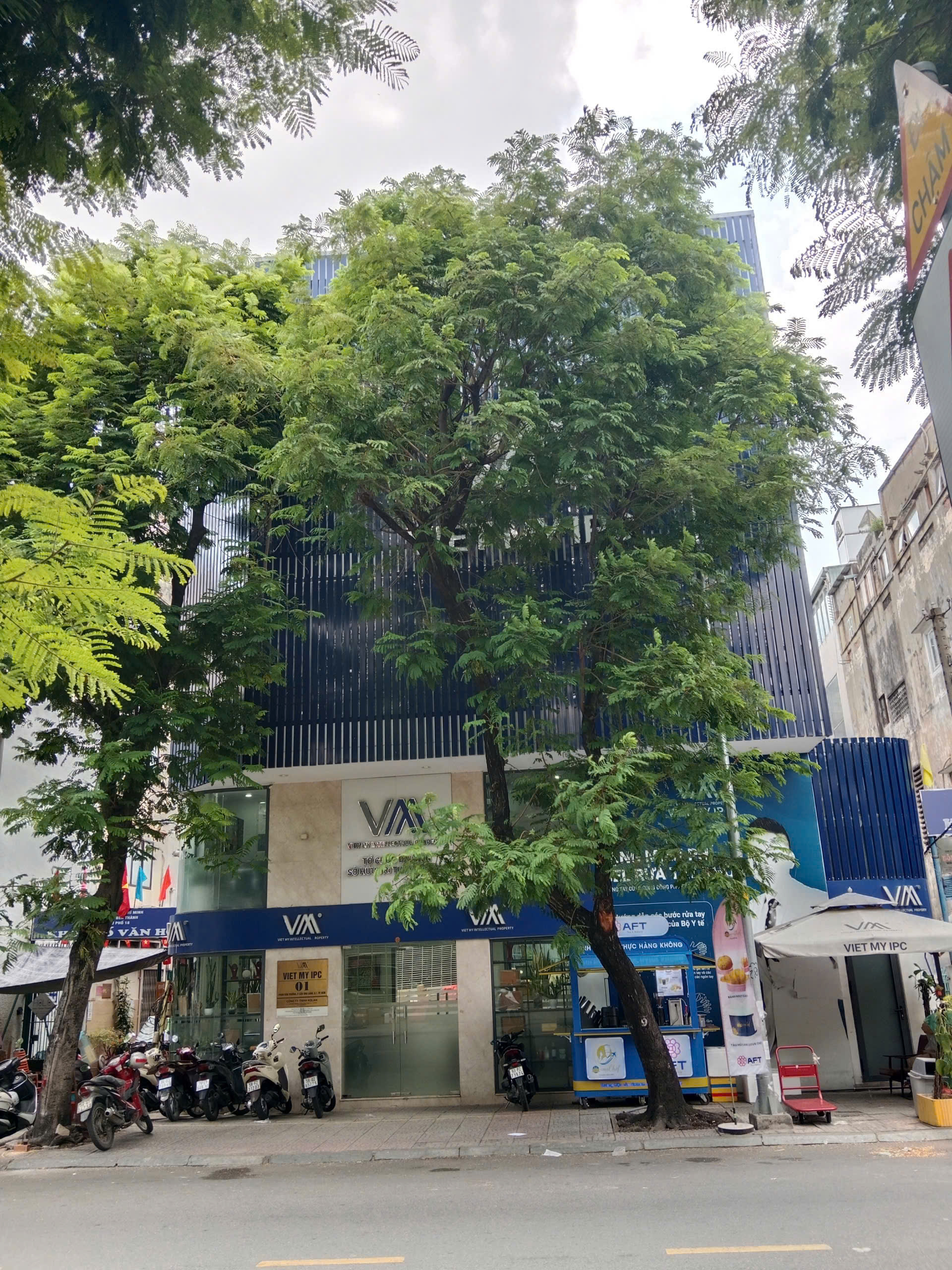 Bán nhà ngang 13.5m_MT ngay Yersin ,Q.1 - Gía: 30 tỷ-1