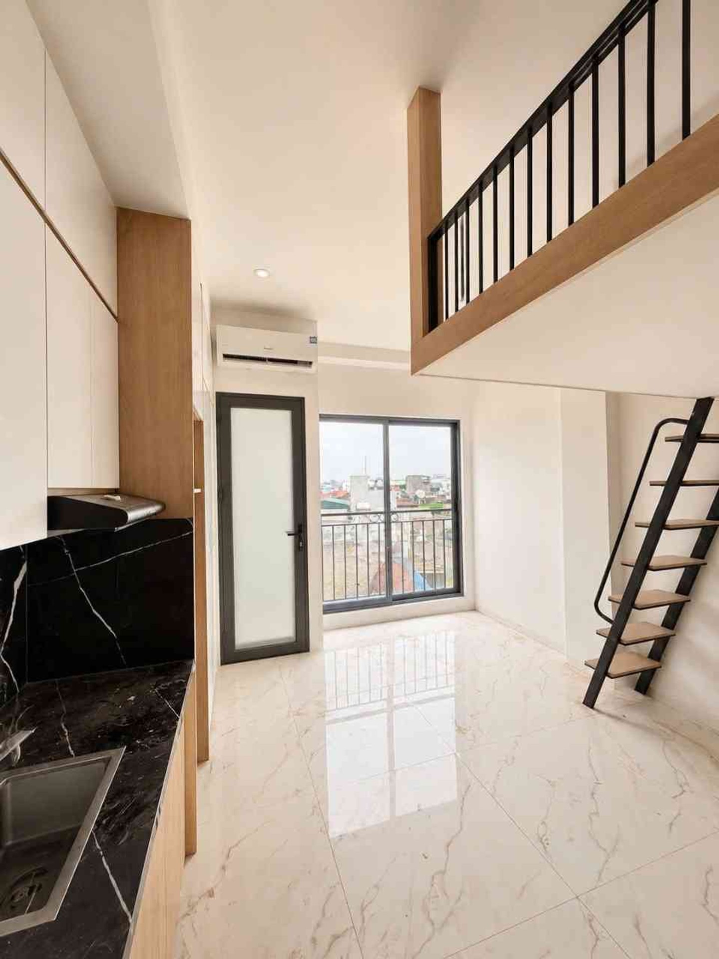 Căn hộ cho thuê Bồ Đề 120m2, 8 tầng thang máy, 25 phòng khép kín cho thuê doanh thu khai tác 150tr/th ngay gần cầu Chương Dương-3