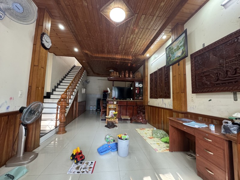 Bán nhà 134m2 đường Man Thiện, Tăng Nhơn Phú A, Q9, Thủ Đức, TP HCM, 3 tầng, giá 10,5 tỷ, sổ hồng riêng.
