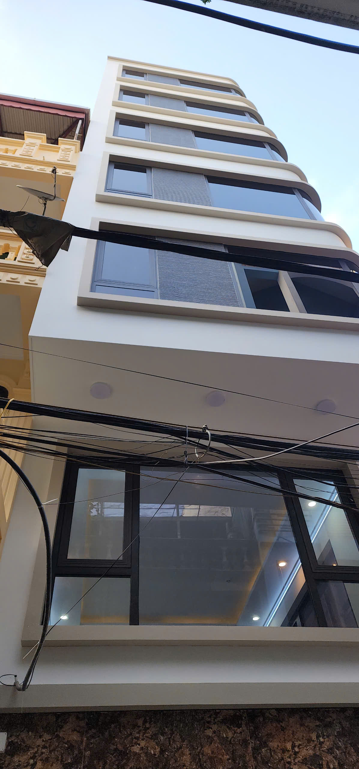 BÁN NHÀ 7 TẦNG, GÓC 3 MẶT ĐƯỜNG, SỐ 4 NGÕ 521 NGUYỄN TRÃI. LH:0393111533 HOẶC 0934306688.-5