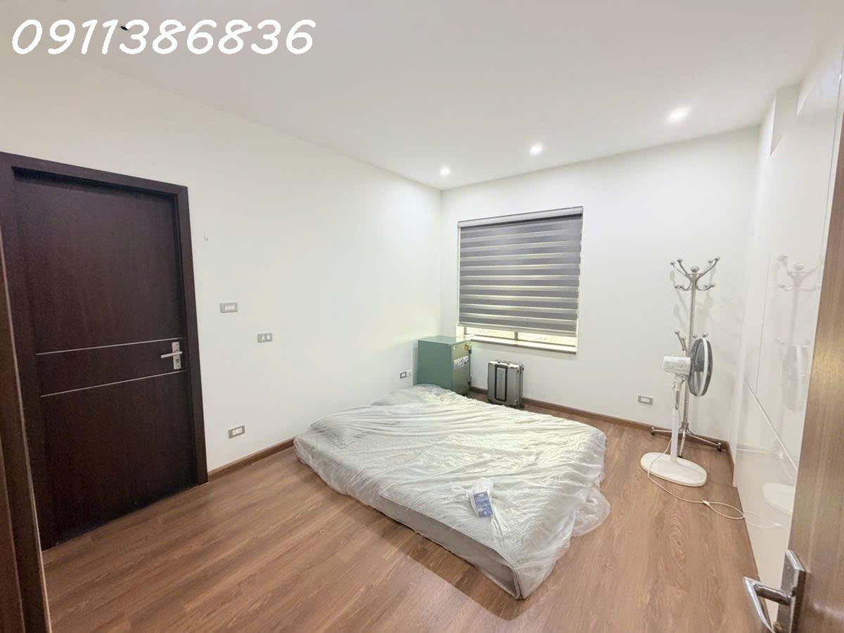 Căn hộ siêu Vip N09 Thành Thái, 170M2, cạnh công viên Cầu Giấy, 3PN cực đẹp, 13.9 tỷ