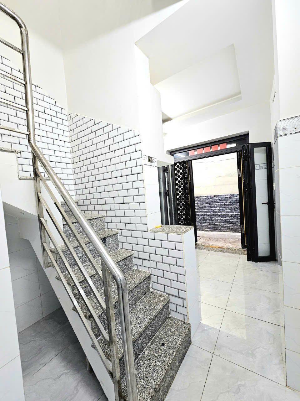 Nhà lầu hẻm 372 Tùng Thiện Vương P13Q8 P.Phú Định-3
