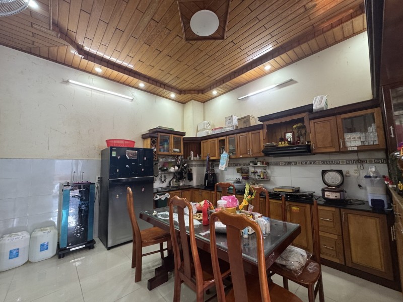 Bán nhà 134m2 đường Man Thiện, Tăng Nhơn Phú A, Q9, Thủ Đức, TP HCM, 3 tầng, giá 10,5 tỷ, sổ hồng riêng.