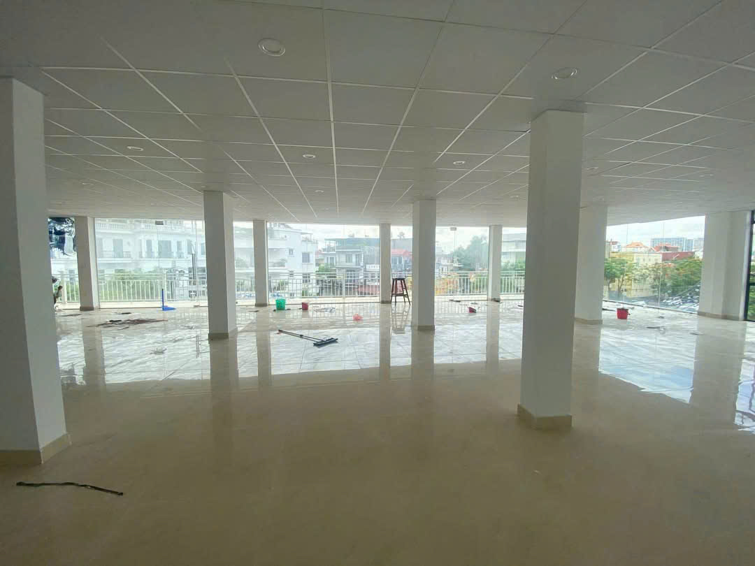 Cho thuê Mặt Đường Lô Góc Trung Tâm Thành Phố 250m2 Hải Phòng