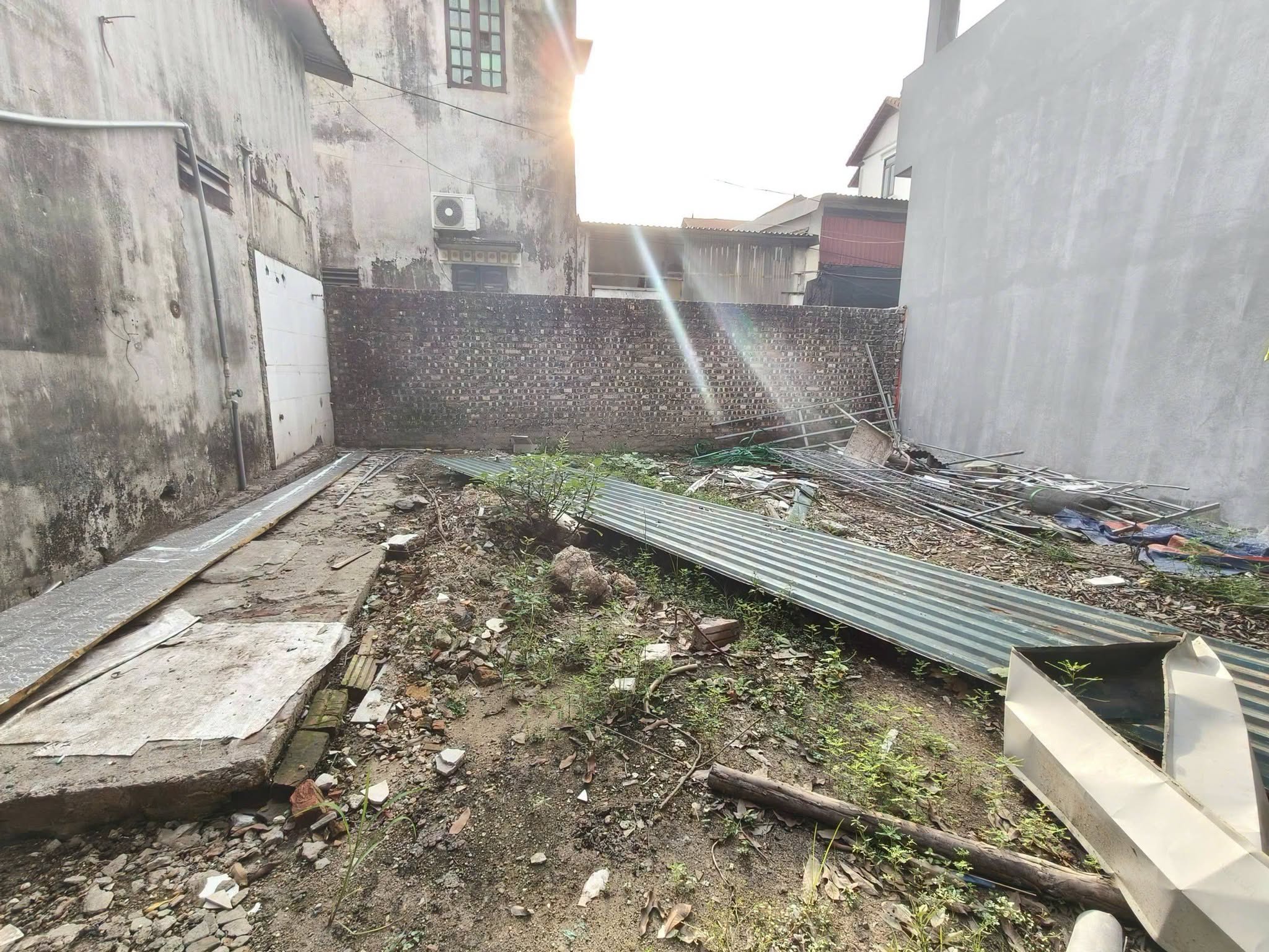 Hàng chưa tách sổ.
80m2, mt7m, ô tô, 11.7 tỷ, sát KĐT BRG Vĩnh Ngọc, Đông Anh.