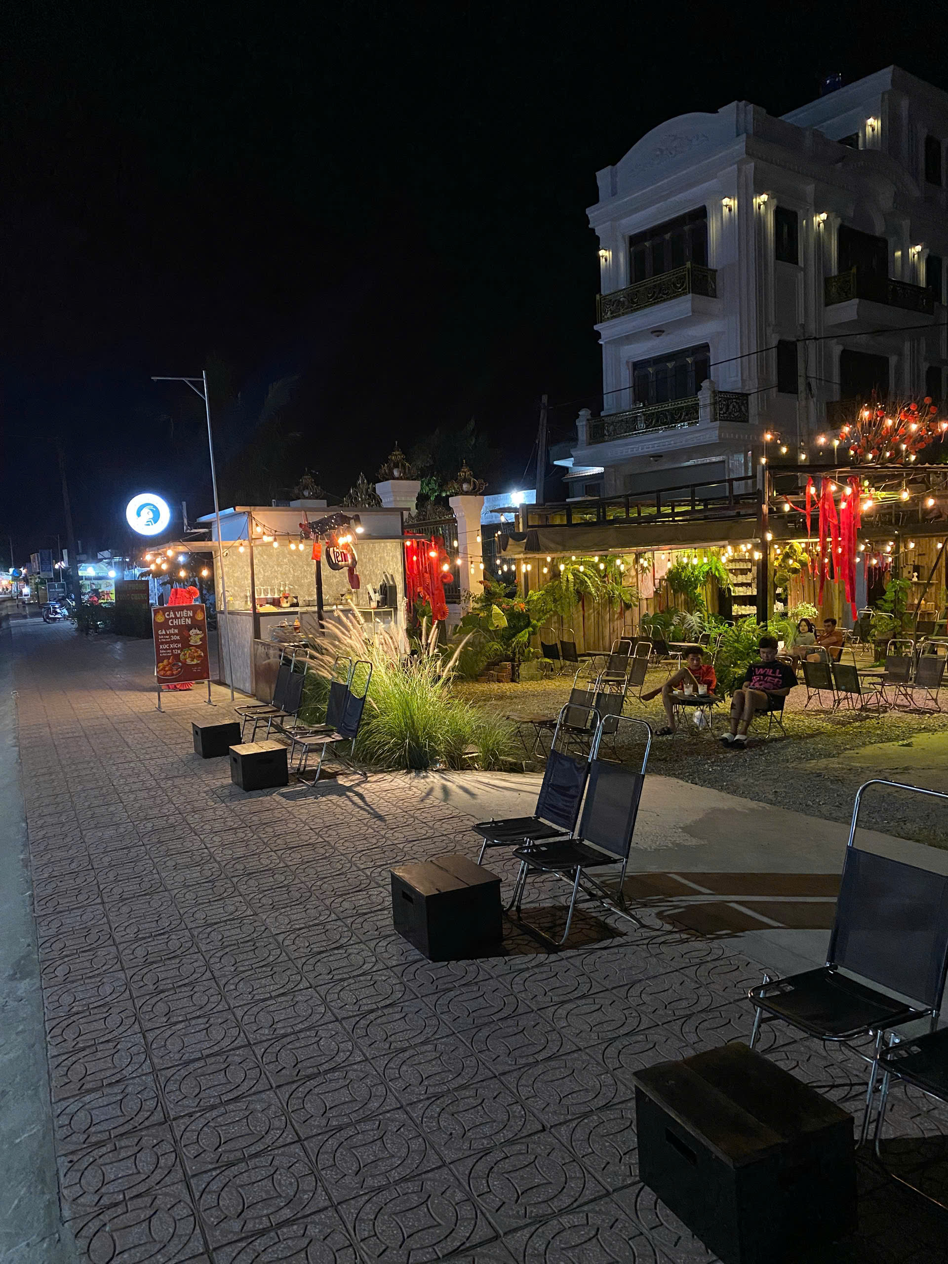 SANG NHƯỢNG QUÁN CÀ PHÊ ĐANG HOẠT ĐỘNG – GIÁ THIỆN CHÍ Địa chỉ quán : 66b Thị Trấn Rạch Gòi-3