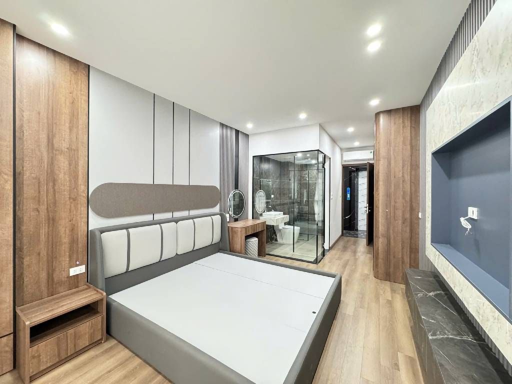 BÁN NHÀ NGỌC THỤY 38M2- 6 Tầng Thang Máy- Ô TÔ TRÁNH- 14.x Tỷ
