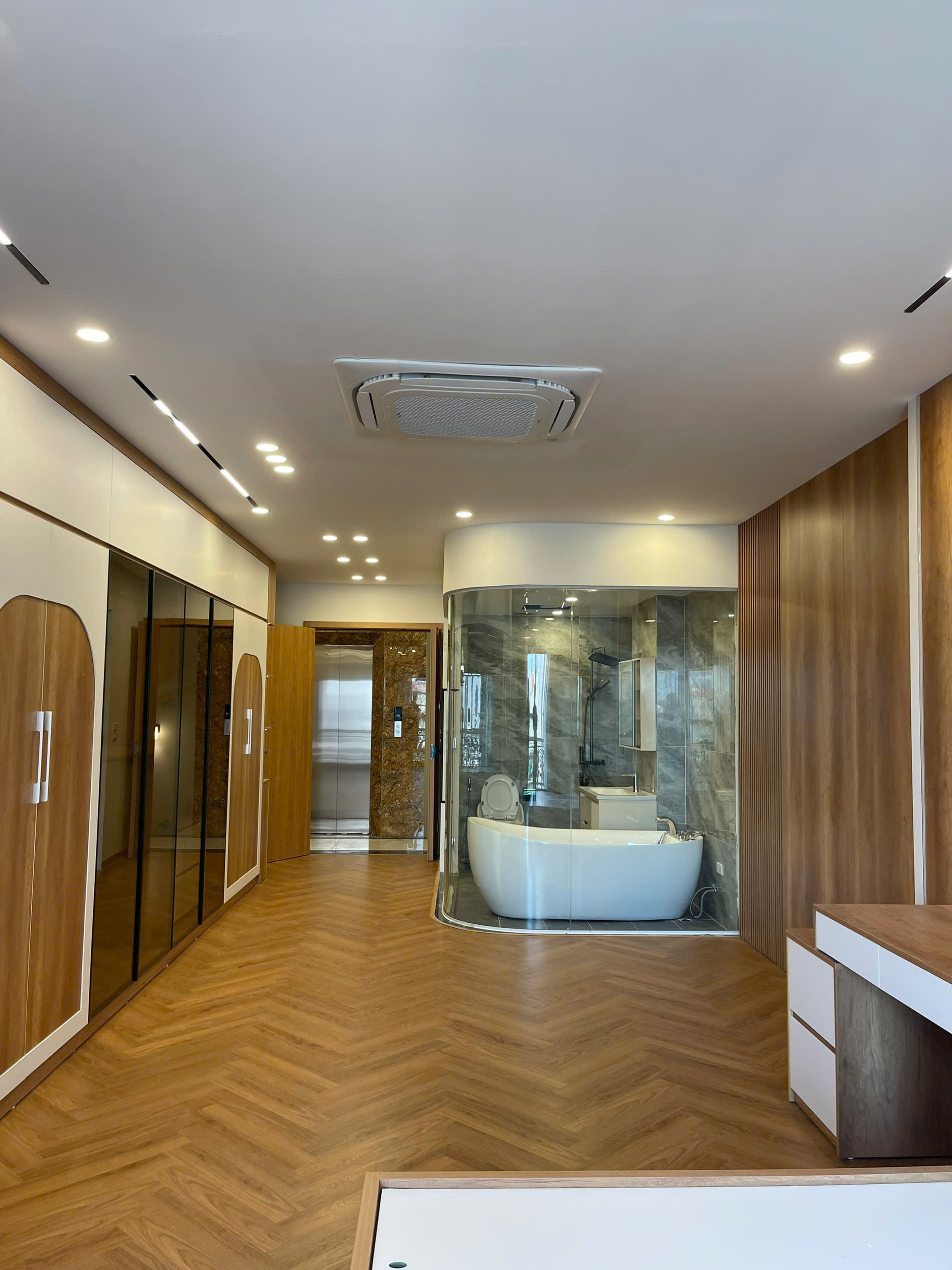 BÁN NHÀ THẠCH BÀN 60M2- 7 Tầng THANG MÁY- VỈA HÈ, Ô TÔ TRÁNH- 18.x Tỷ-3