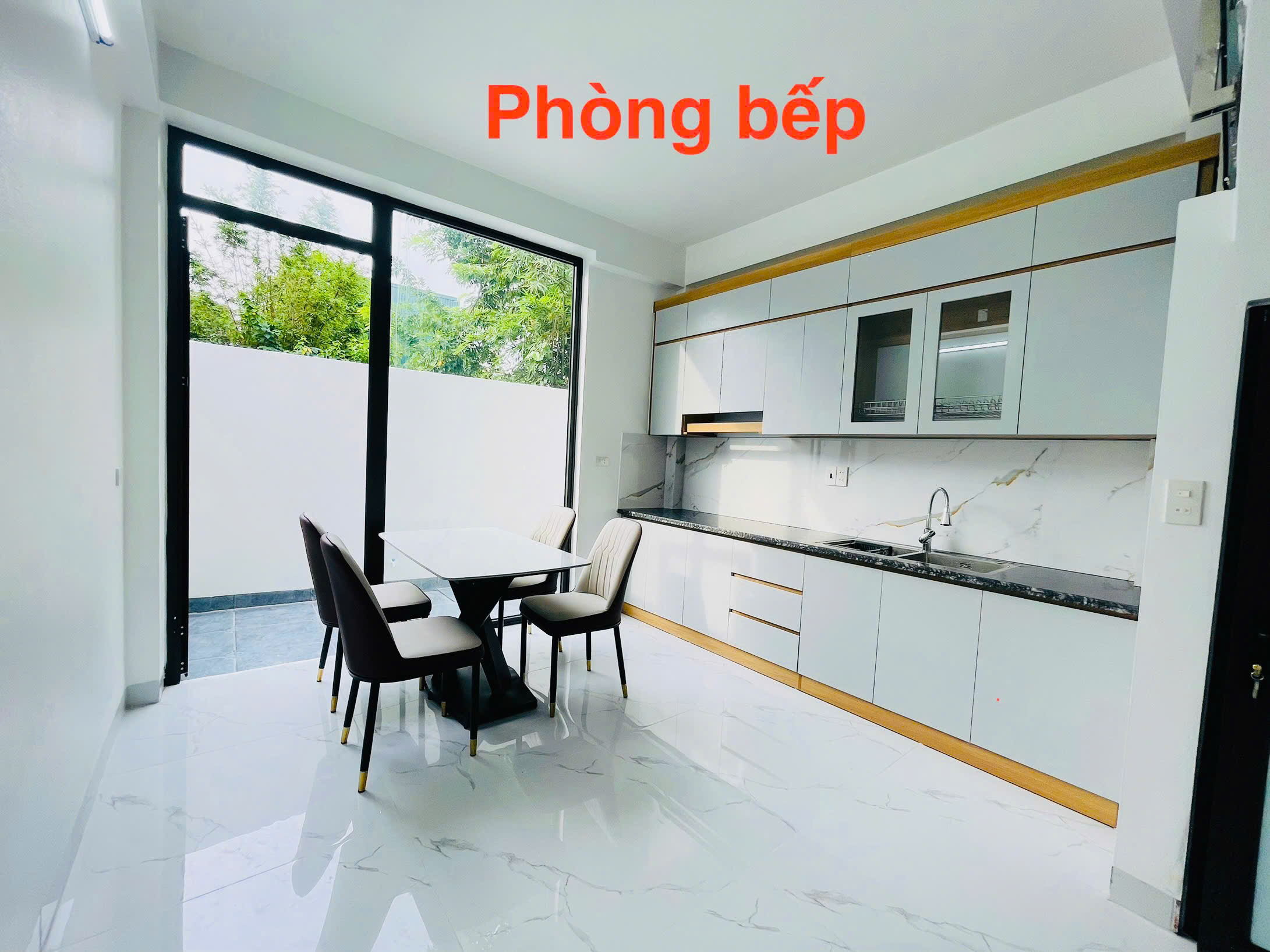 Nhà 3 tầng Trương Hán Siêu 67.6m2 nở hậu tài lộc sân rộng giá 1.x ty