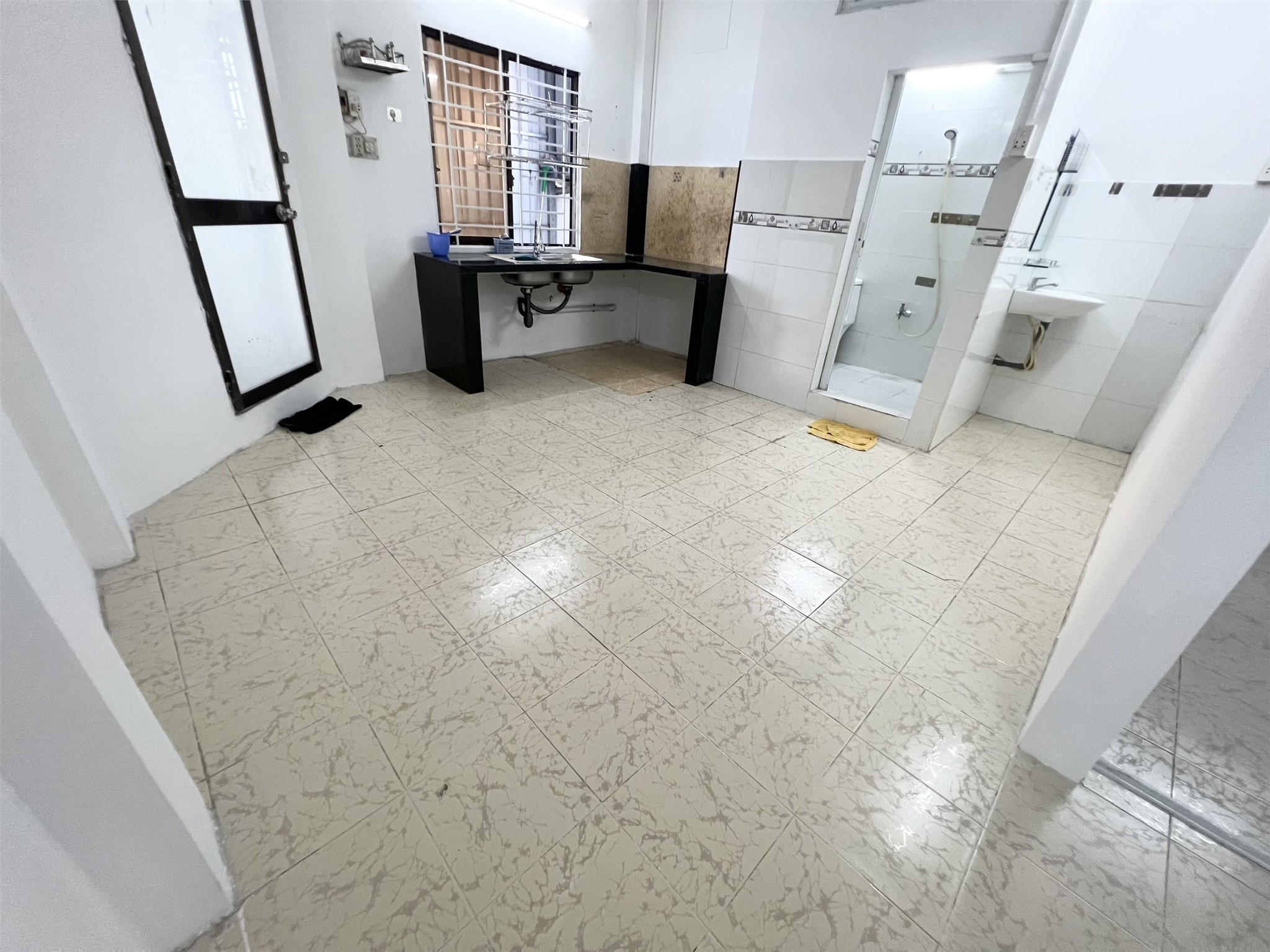 CHÍNH CHỦ CẦN CHO THUÊ NGUYÊN LẦU FULL TIỆN NGHI – Gần Chợ Thị Nghè, Giáp Quận 1