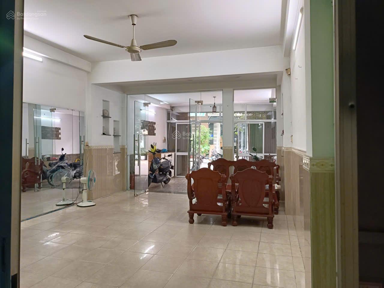 CHO THUÊ MẶT BẰNG KINH DOANH MẶT TIỀN ĐƯỜNG TÂN CẢNG – VỊ TRÍ ĐẸP, GẦN GA METRO, PHÙ HỢP MỞ CỬA HÀNG HOẶC VĂN PHÒNG