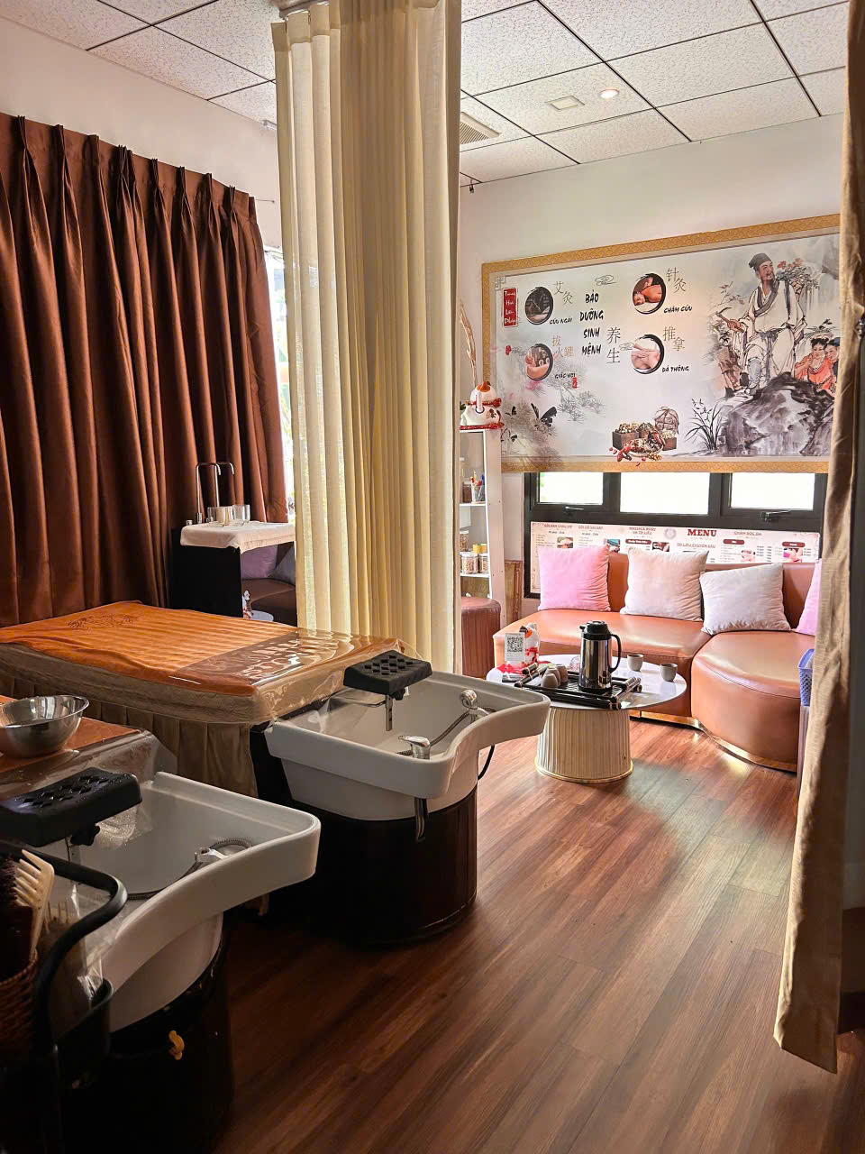 SANG NHƯỢNG SPA HOẠT ĐỘNG ỔN ĐỊNH – VỊ TRÍ ĐẸP – VÀO LÀ KINH DOANH NGAY – QUẬN 7, TP.HCM Ưu tiên sang nhanh trong tháng
