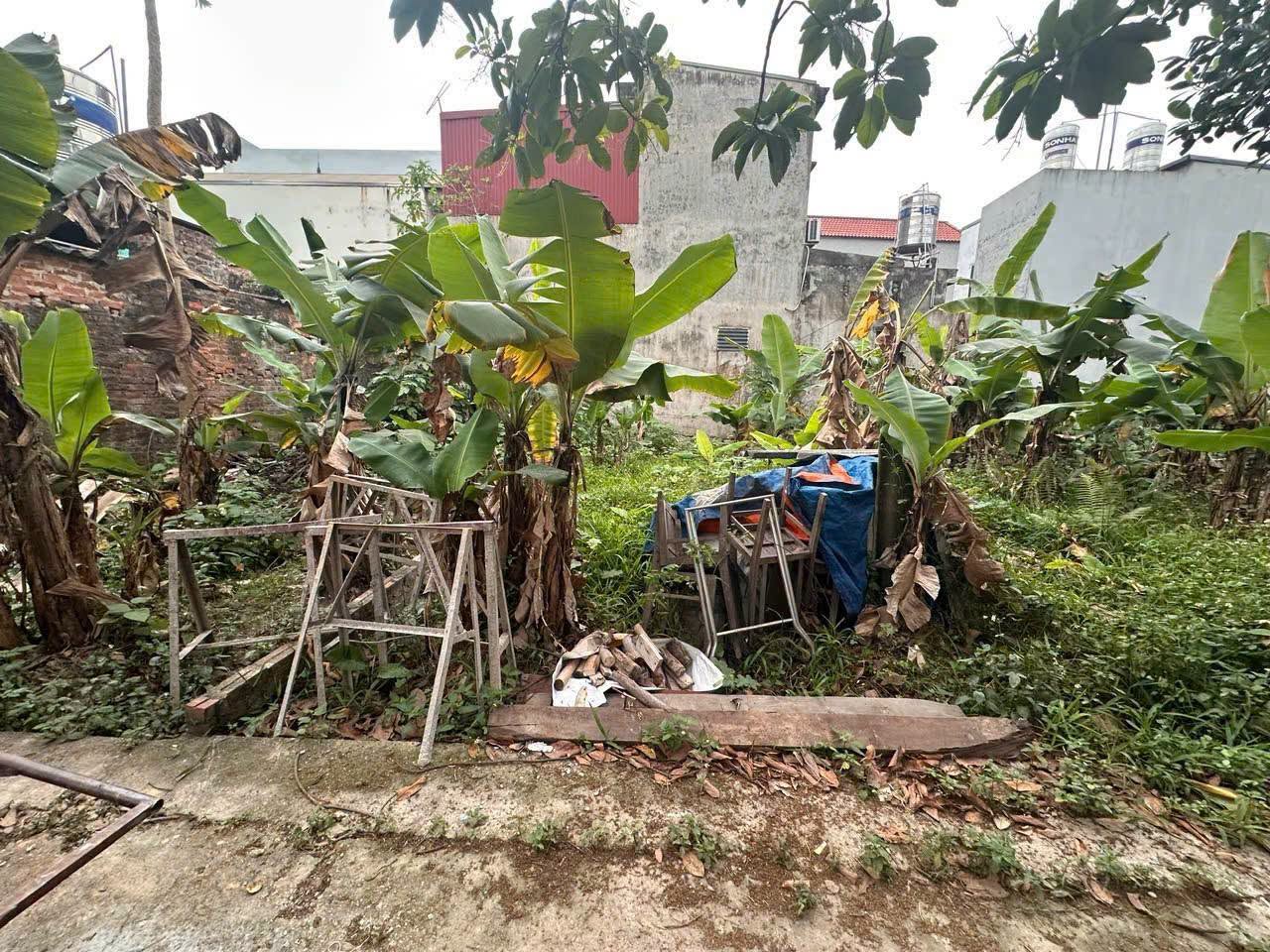 Chỉ với 3.x tỷ xíu. 75m2, mt6.9m, Nguyên Khê, Đông Anh.
+ Ngõ nông, đường thoáng, lại thông.