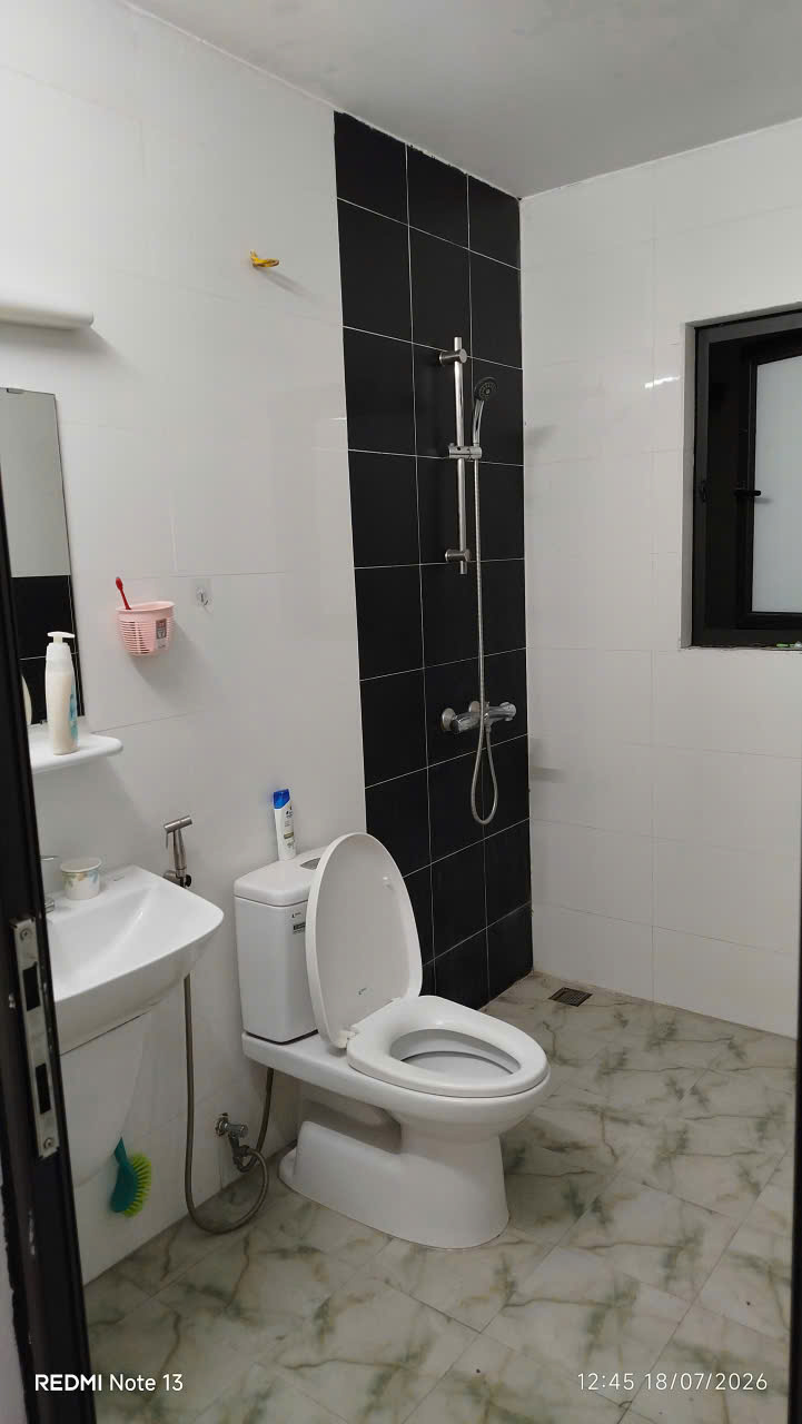 Chính chủ bán nhà 5 tầng 36m²,phố Nhật Chiêu,cách 20m ra Hồ Tây,ô tô qua nhà-12,5 tỷ,sđt 0382188085-5