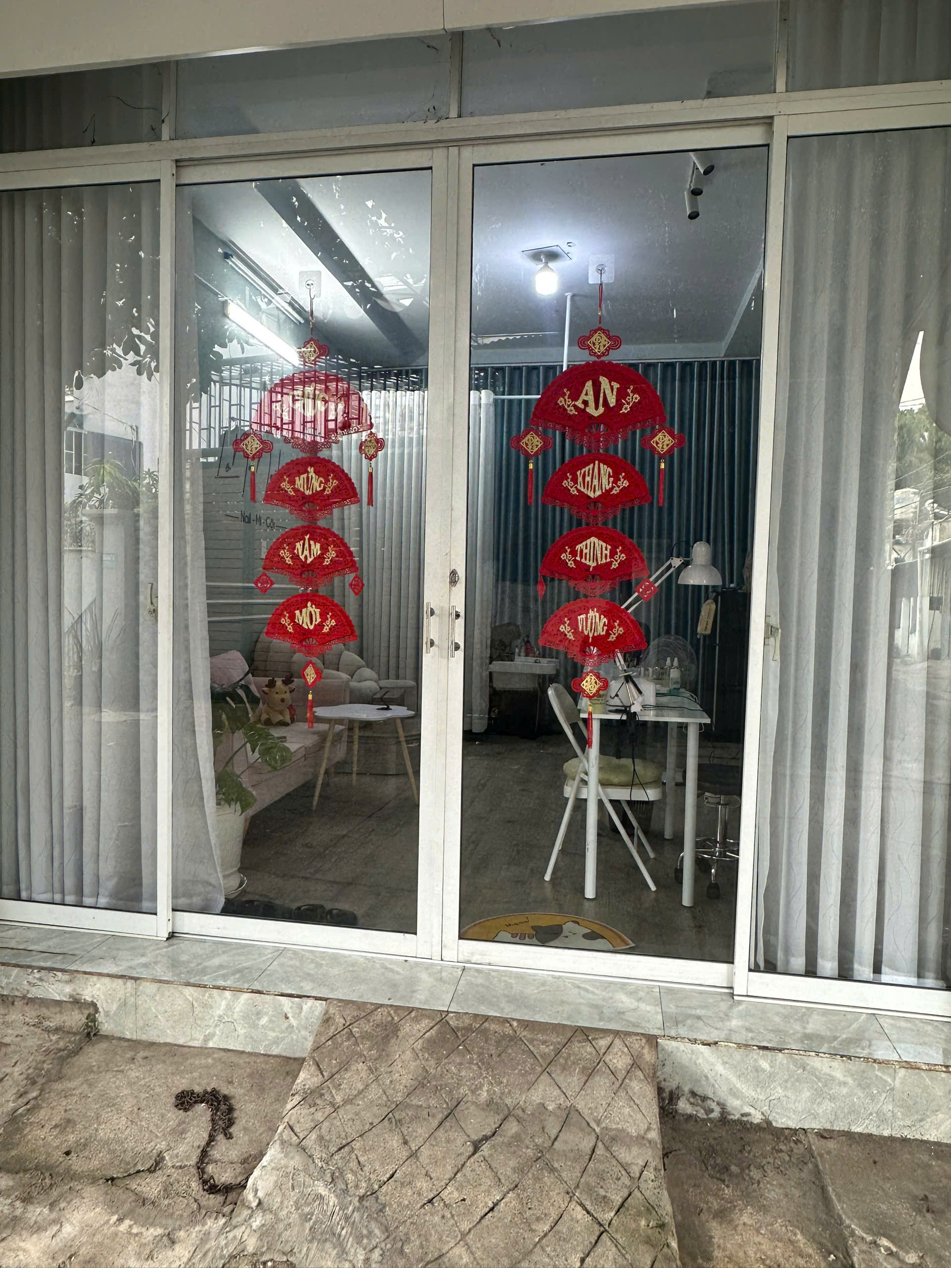 Sang gấp tiệm Nail - Gội Ngay sân banh – Đại học ĐỒNG NAI