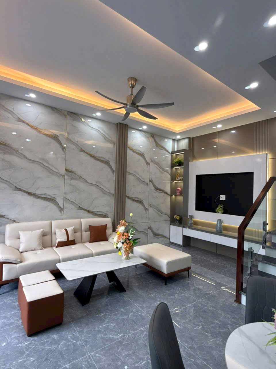 Nhà 3 tầng phố Bình Lộc Hải Dương ngõ ô tô hướng Đông giá 3.15 tỷ
