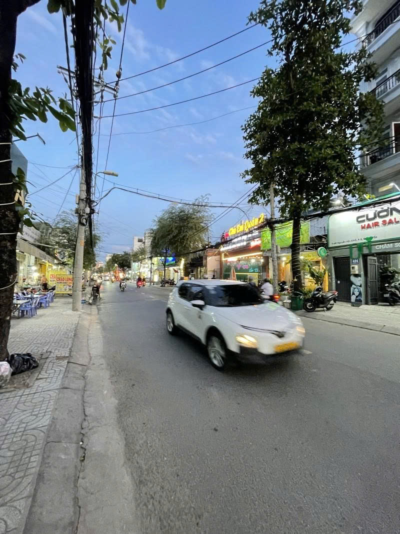 Bán nhà Mặt tiền Nguyễn Văn Khối - ngay Phạm Văn Chiêu, 5,9x24m, 5 T - 18 CHDV, 23,5 Tỷ,