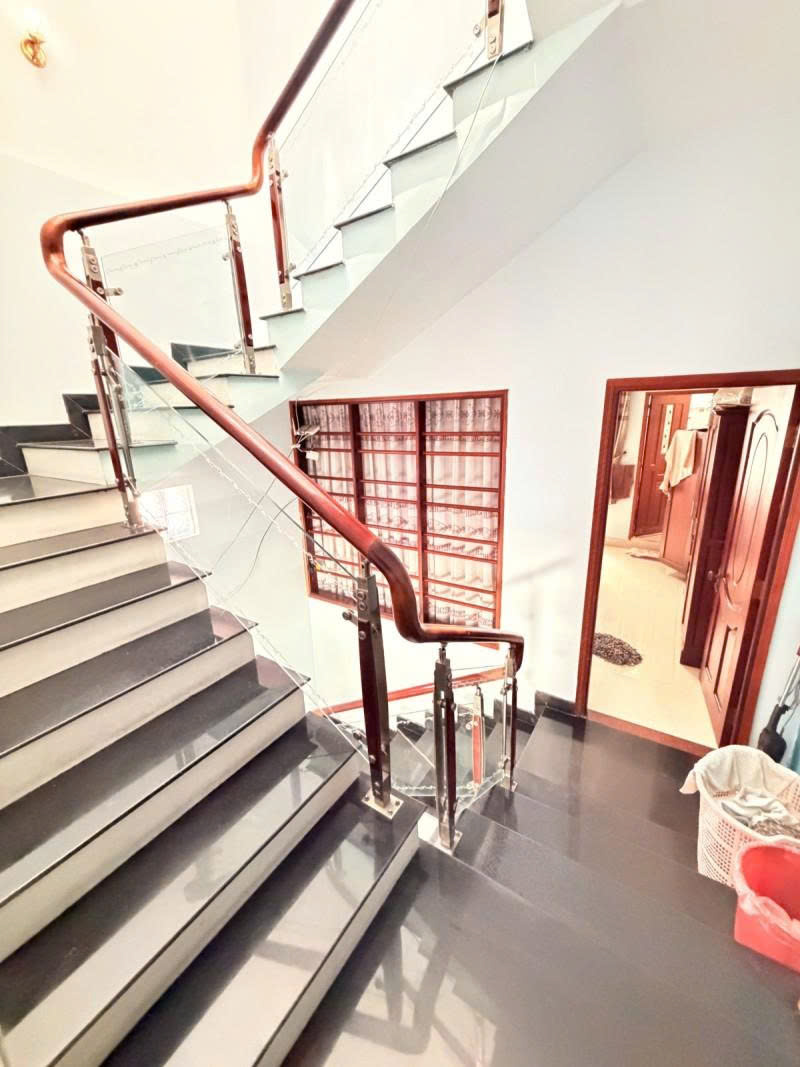 Bán nhà Mặt tiền Dương Khuê - giao Lũy Bán Bích, gần Hòa Bình,  4x20m, 3 Tầng, chỉ 12,8 Tỷ.