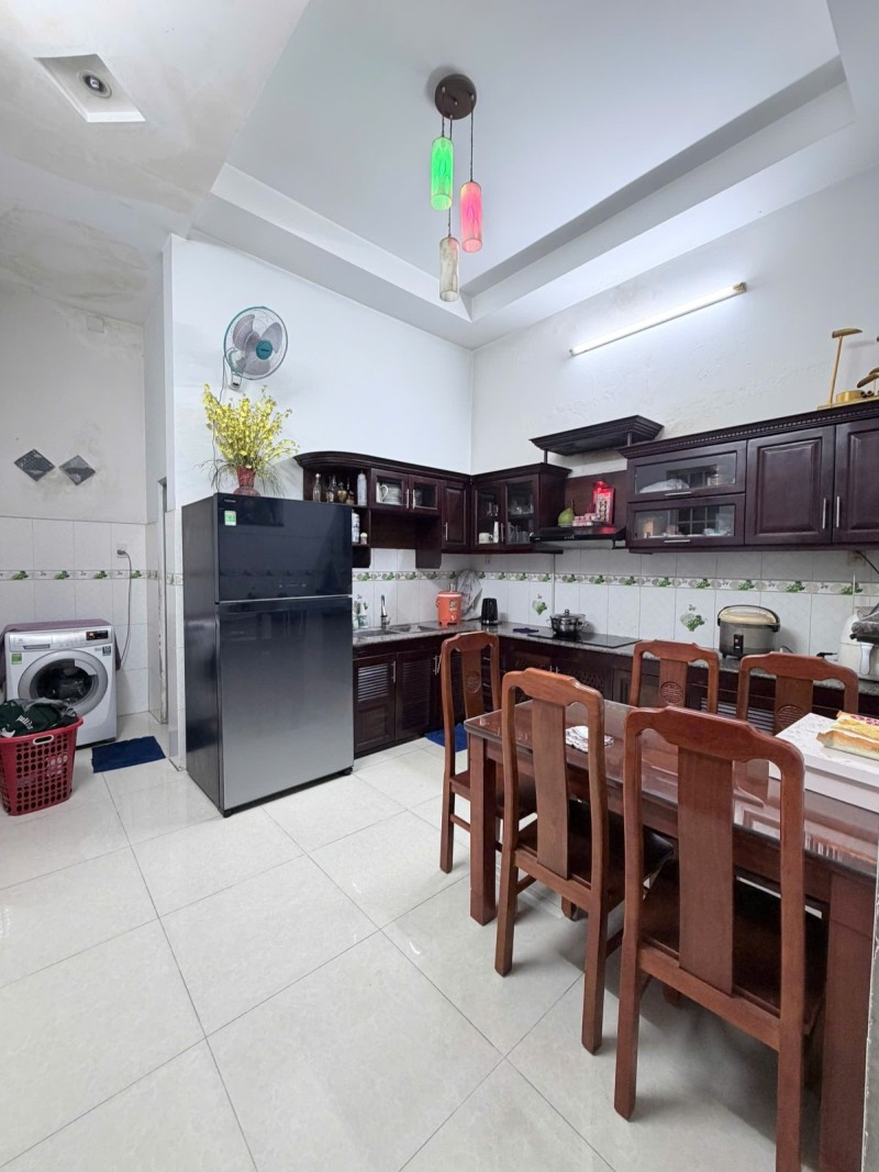 Bán nhà đường số 8, Linh Trung, Thủ Đức, TP HCM. DT105m2, 3 tầng, SHR. Giá 10.4 tỷ