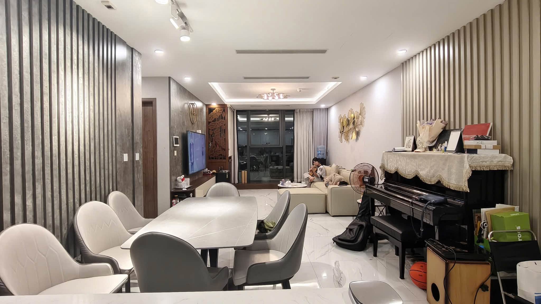 BÁN CH 3PN HIẾM CẠNH VƯỜN TREO – S3 SUNSHINE CITY  VIEW SÔNG HỒNG & CẦU NHẬT TÂN.