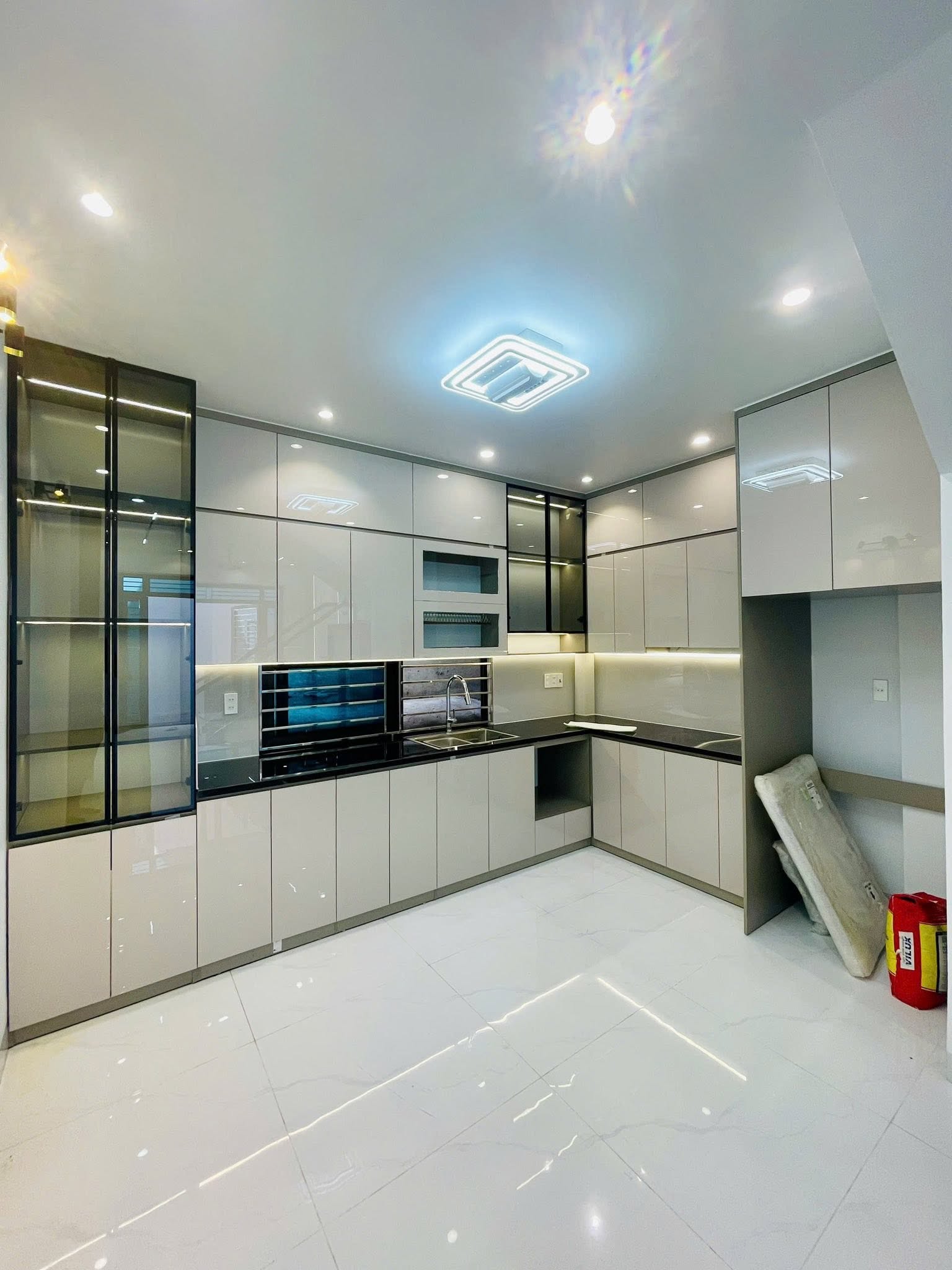 Bán căn nhà 3 tầng ngõ 381 Nguyễn Lương Bằng, ph Thanh Bình, TP HD, 46m2, mt 4.2m, 3 ngủ, 2.68 tỷ