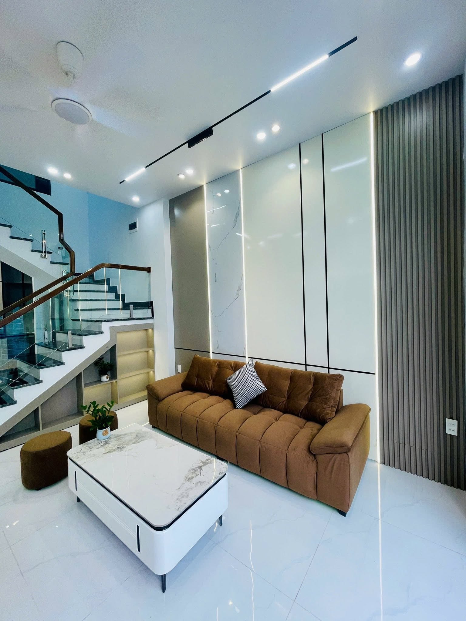 Bán căn nhà 3 tầng ngõ 381 Nguyễn Lương Bằng, ph Thanh Bình, TP HD, 46m2, mt 4.2m, 3 ngủ, 2.68 tỷ-3