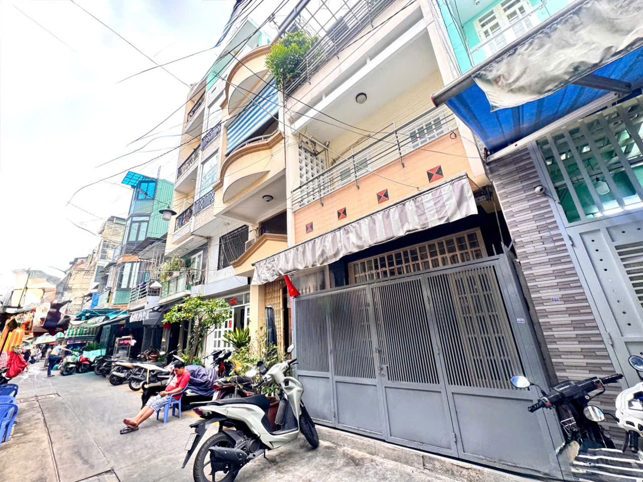 PHỐ HOA NỔI TIÊNG HỒ THỊ KỶ, QUẬN 3 BÁN NHÀ 4 TẦNG- HXH 6M THÔNG- CHỈ 10,6T- KHU HIẾM NHÀ BÁN- VỊ TRÍ KHAI THÁC DÒNG TIỀN SIÊU ĐỈNH- 0938676685 GIANG GIANG