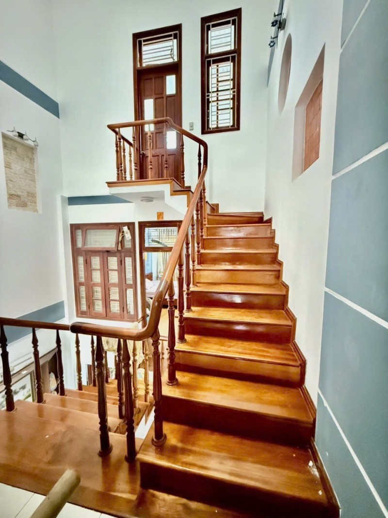 ♥ Đường nhánh 5.5m Núi Thành, 120m2, 3 tầng, đi bộ ra Trần Thị Lý, Bạch Đằng