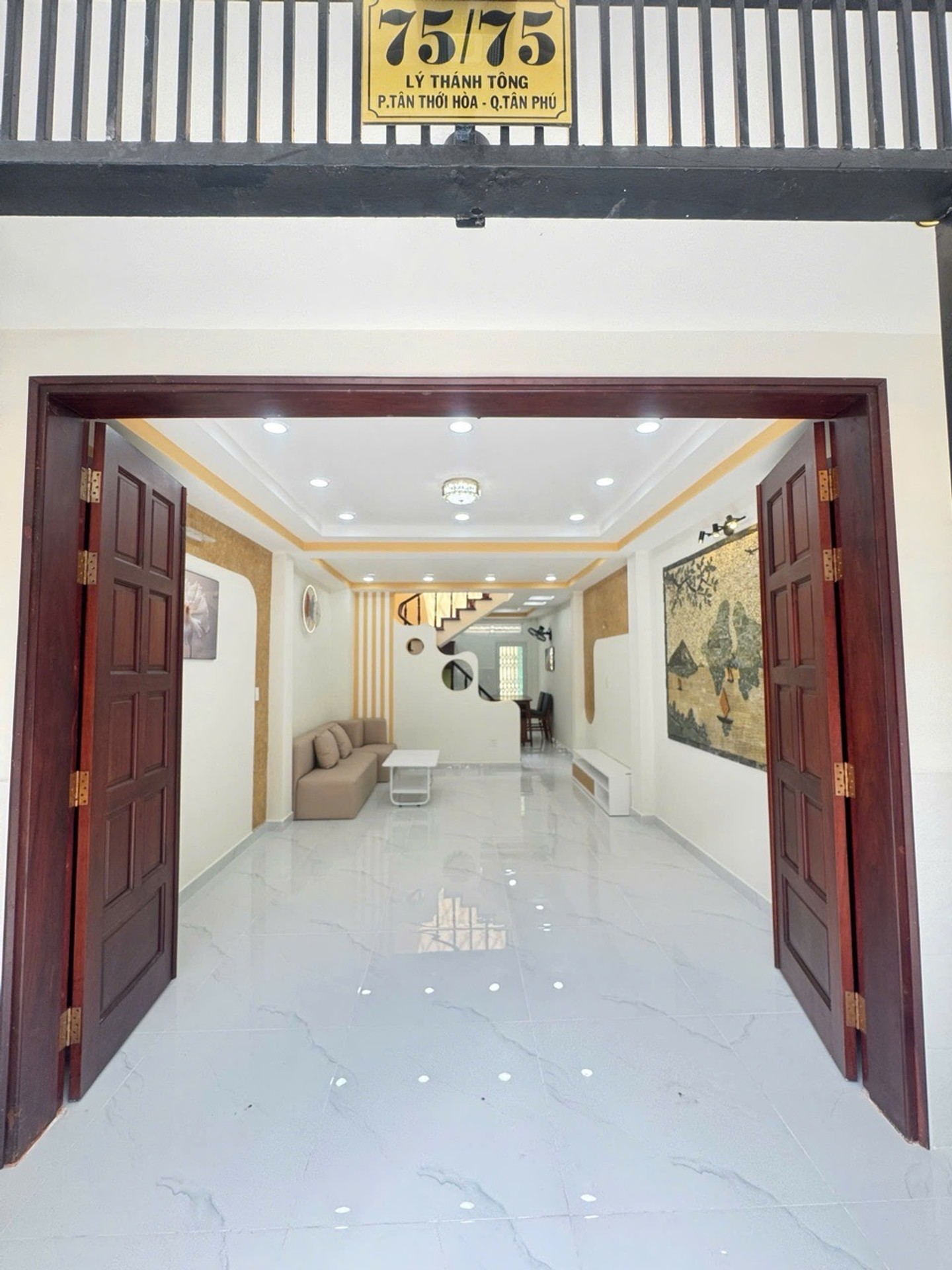 Nhà phố khu dân cư yên tĩnh, phù hợp khách ở lâu dài. Ngay Bờ Bao Tân Thắng kế bên Aeon Mall Tân Phú chỉ 5 đồng hơn