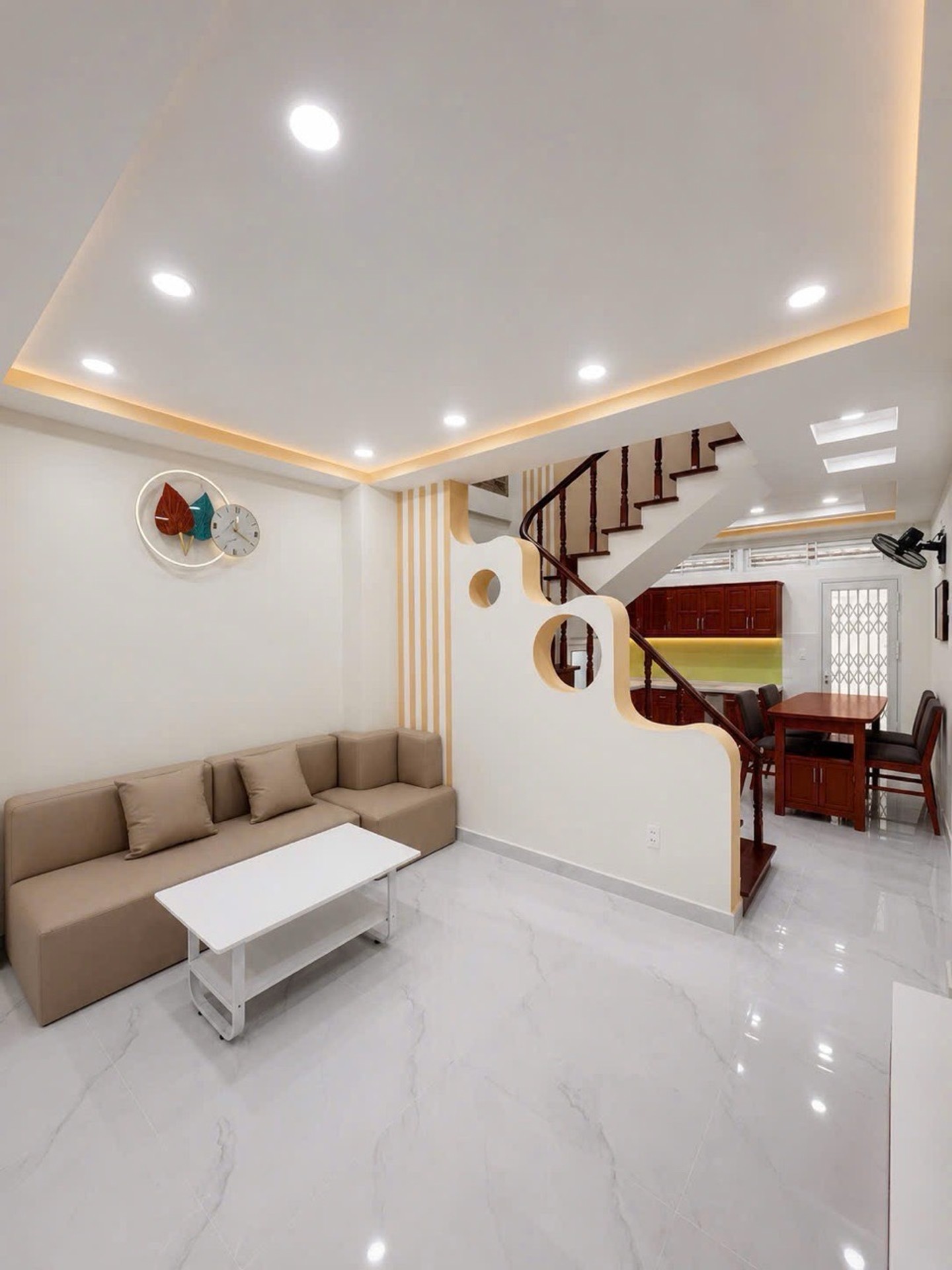 Nhà phố khu dân cư yên tĩnh, phù hợp khách ở lâu dài. Ngay Bờ Bao Tân Thắng kế bên Aeon Mall Tân Phú chỉ 5 đồng hơn