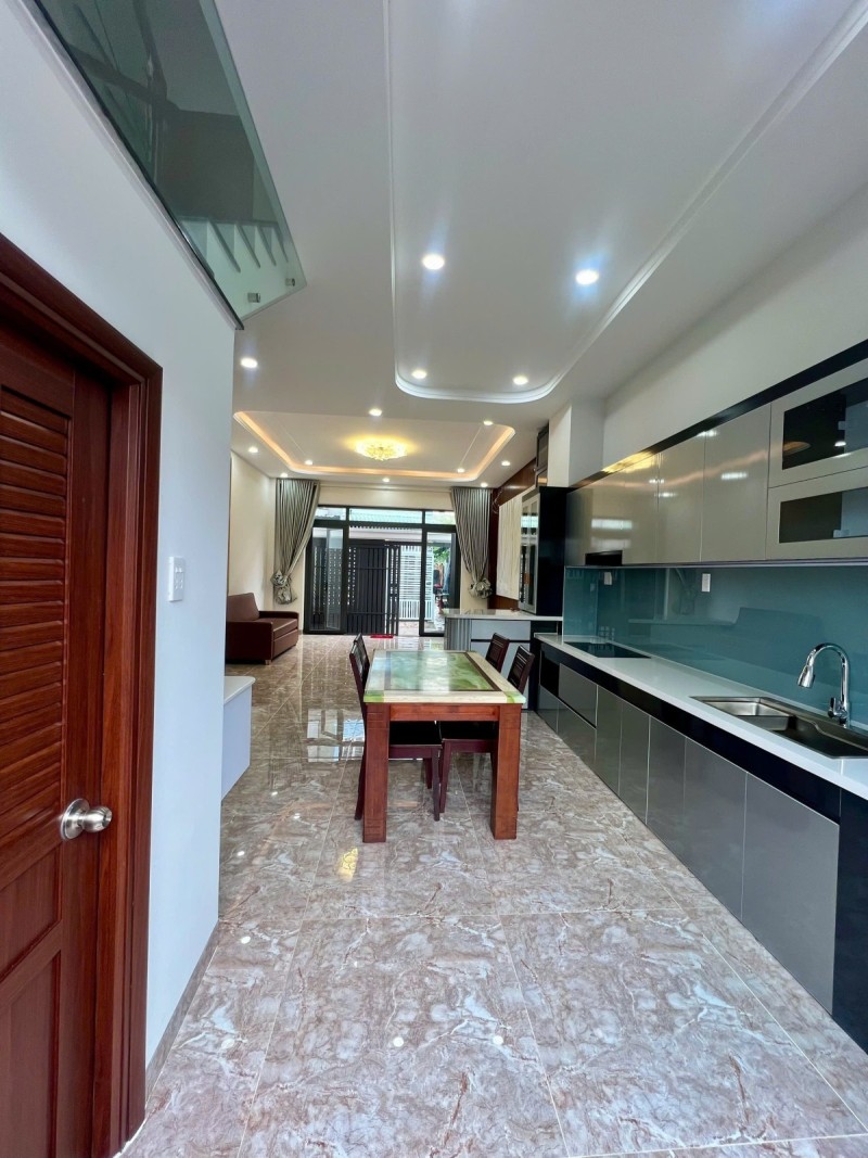 Bán nhà 3 tầng, 76m2  đường số 160, Tăng Nhơn Phú A, Q9, Thủ Đức, TP HCM. Giá 6.75 tỷ, sổ hồng riêng.