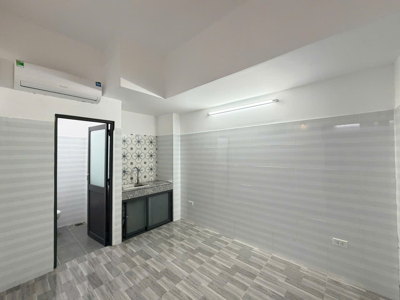 CHO THUÊ PHÒNG TRỌ 180 PHAN HUY ÍCH, P12, GÒ VẤP. 3.3TR/15M2/THÁNG. LH:0359203979