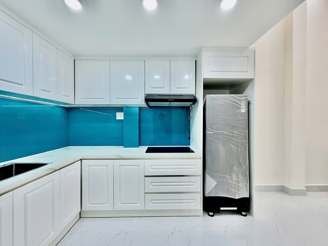 NHỈNH 6 TỶ - 40M RA MẶT TIỀN  NGUYỄN TRỌNG TUYỂN - HẺM 4M  - 3PN - 32M2