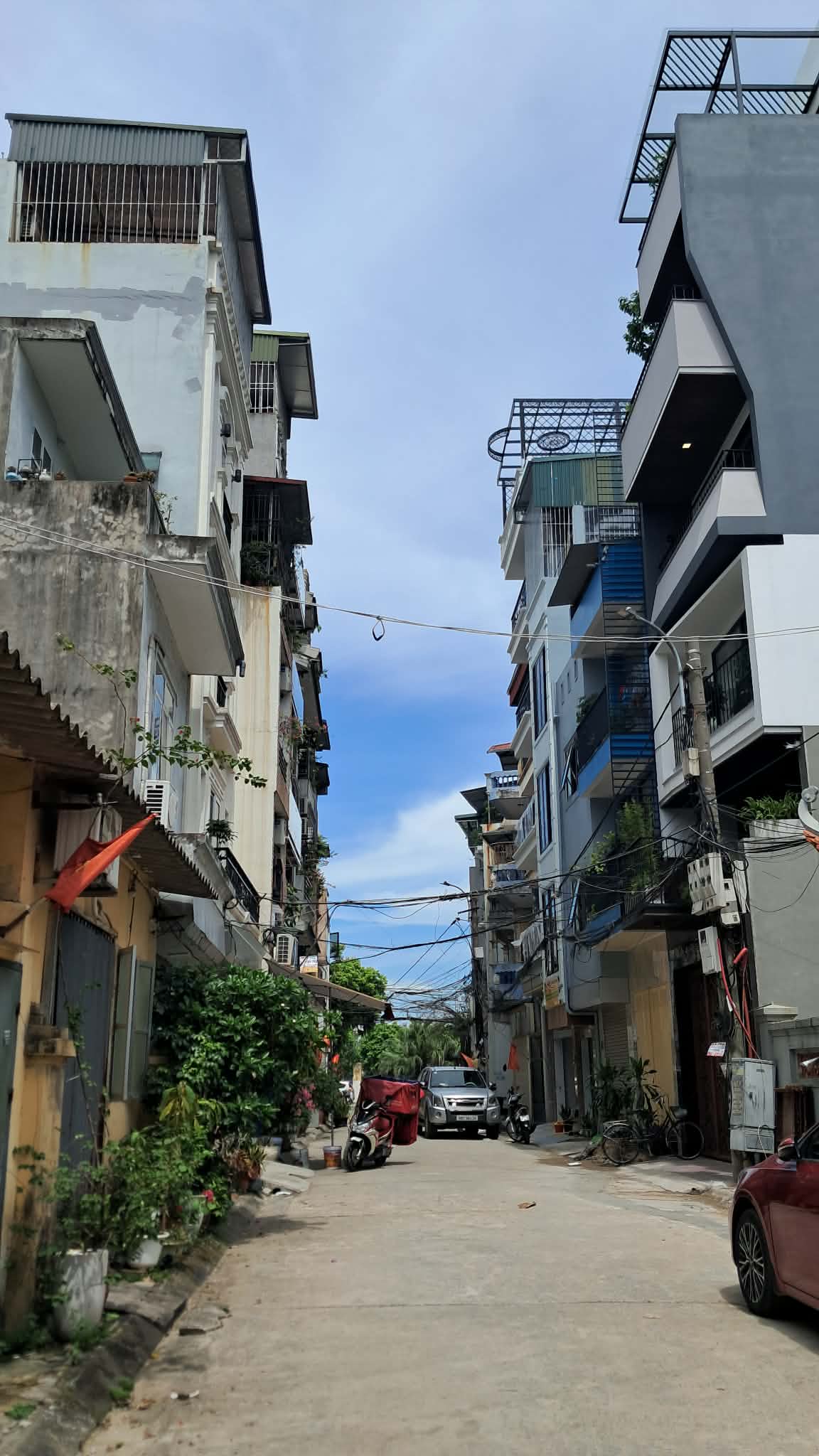 BÁN NHÀ BỒ ĐỀ 55M2- 6 Tầng THANG MÁY- Ô TÔ TRÁNH ĐỖ- 17.x Tỷ