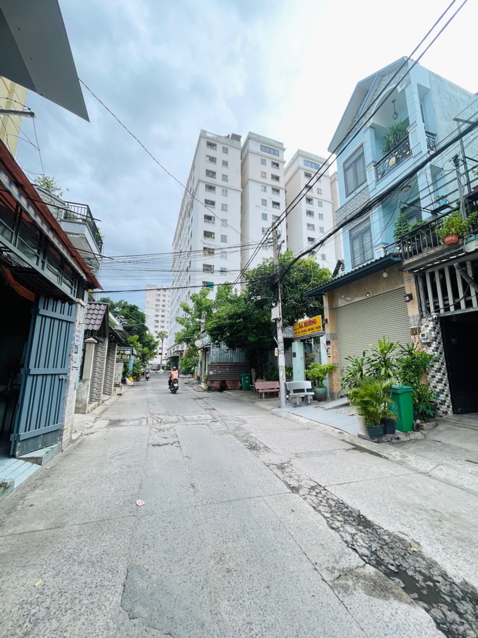 [D2684*] Nhà C4 Tiện Xây CHDV Ngang Khủng Sát Khu 38HA - Giá 9.x Tỷ