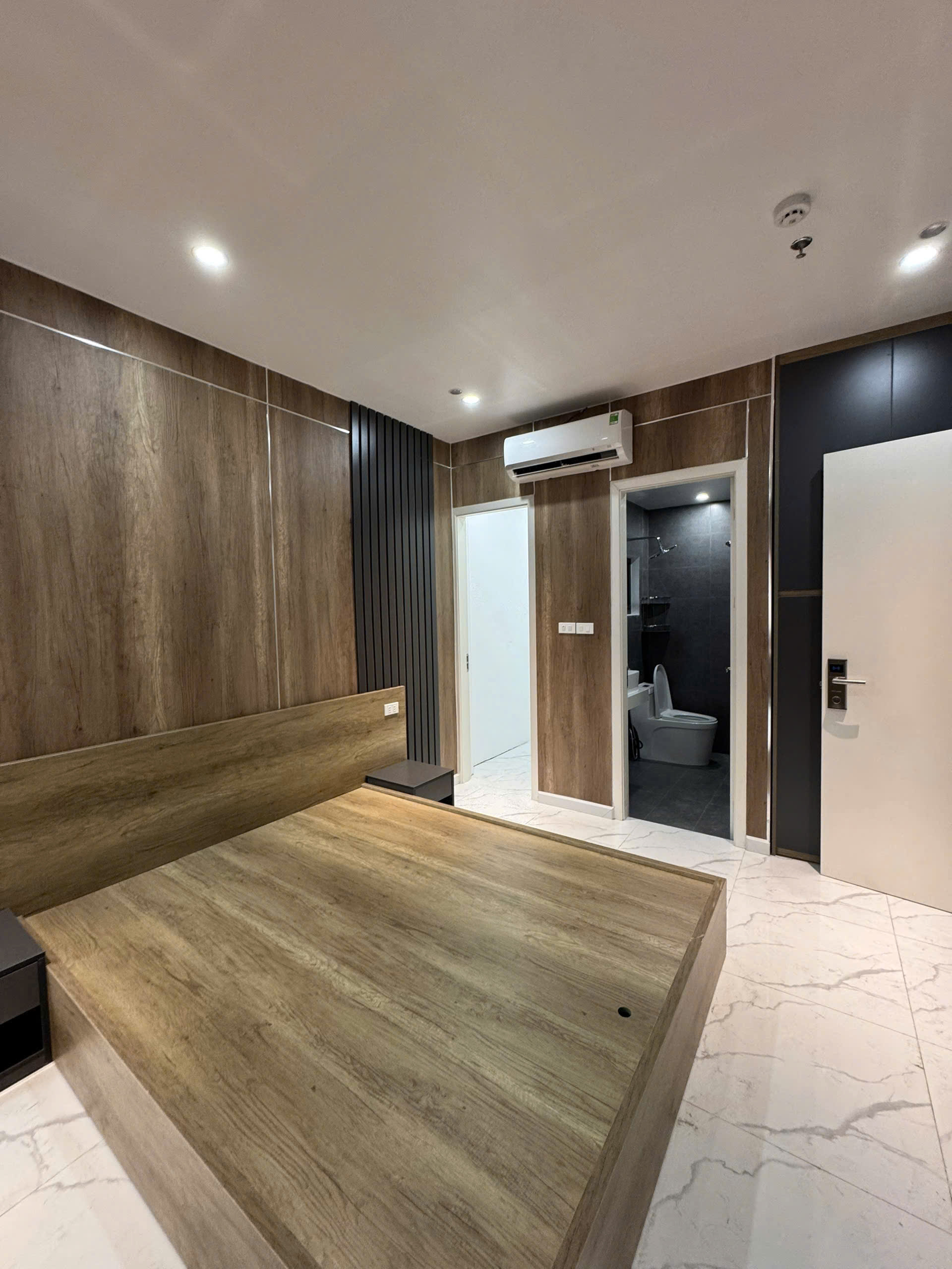 MÌNH TÌM BẠN NỮ Ở GHÉP CCMN 38M² TẠI 48 DỊCH VỌNG HẬU, PHƯỜNG DỊCH VỌNG HẬU, QUẬN CẦU GIẤY, HÀ NỘI