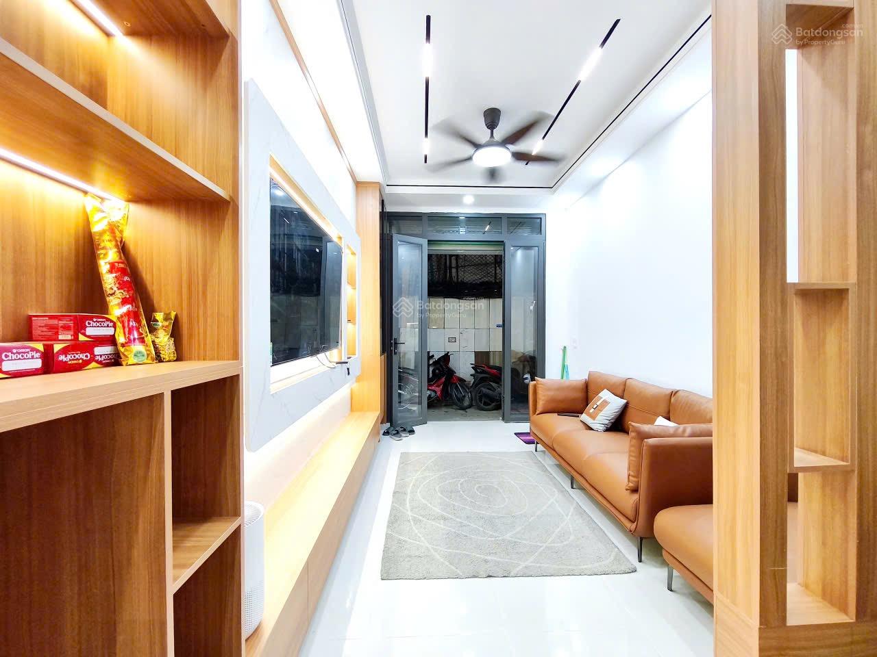 BÁN NHÀ 5 TẦNG FULL NỘI THẤT 2 MẶT NGÕ TẠI LÒ ĐÚC-CẢM HỘI