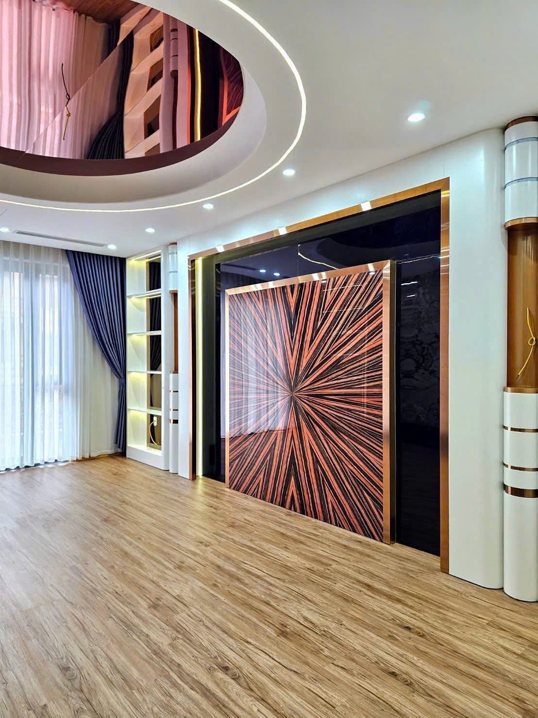 Nhà 5 tầng thang máy - Tuyến 2 Võ Nguyên Giáp  Vừa ở vừa kinh doanh