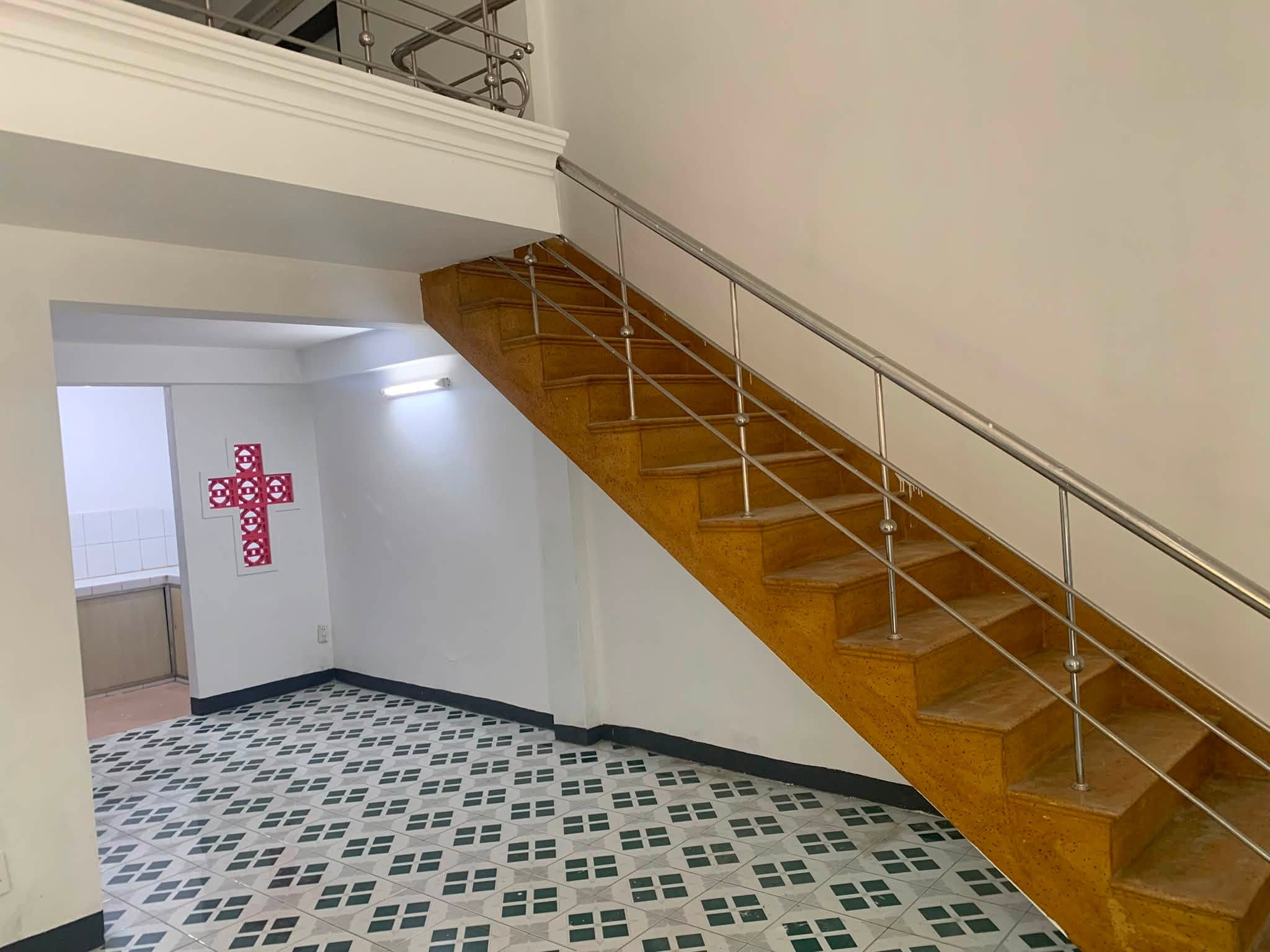 ♥ 4.1 tỷ Kiệt gần Lê Duẩn, 78m2, ngang hơn 6m, 2.5 tầng kiên cố, 3PN, sân rộng, giảm sâu 700tr-4