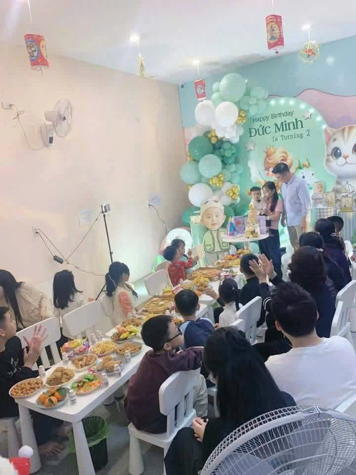 SANG NHƯỢNG GẤP KHU VUI CHƠI KẾT HỢP CAFE - YUMMY KID CAFE - TP HOA LƯ, NINH BÌNH