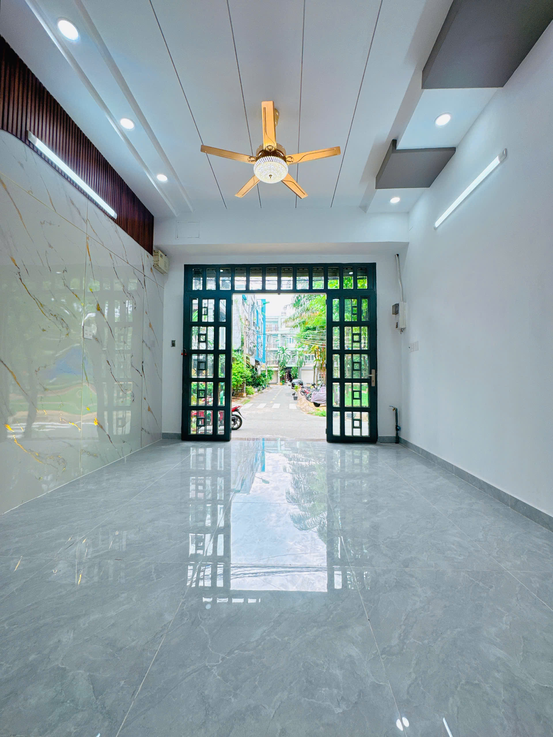 Nhà mặt tiền nội bộ khu VIP Bông Sao P5Q8