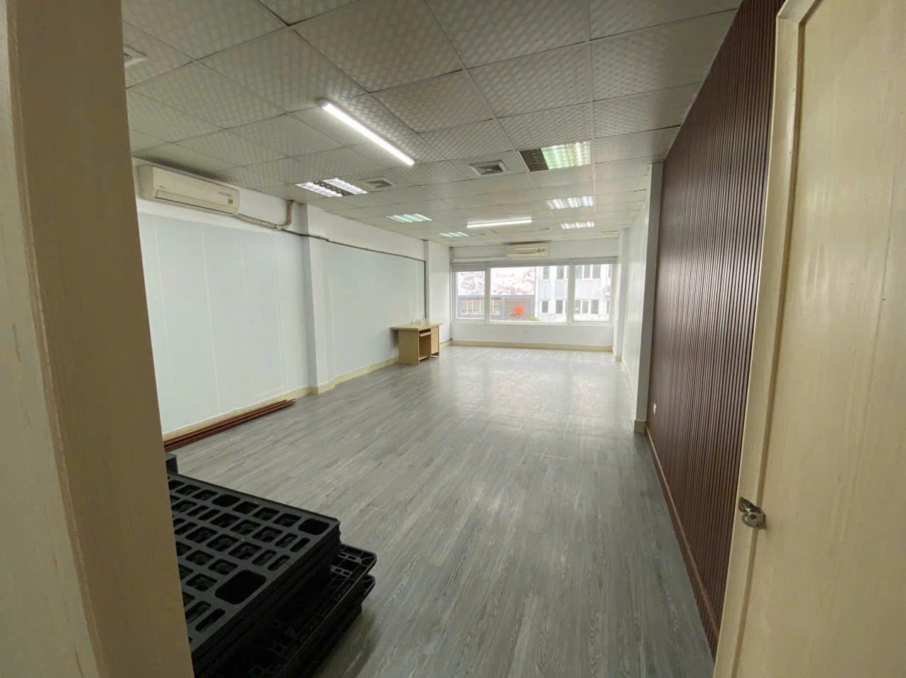 Cho Thuê Văn Phòng Đẹp – Vũ Phạm Hàm, Cầu Giấy – 80m²